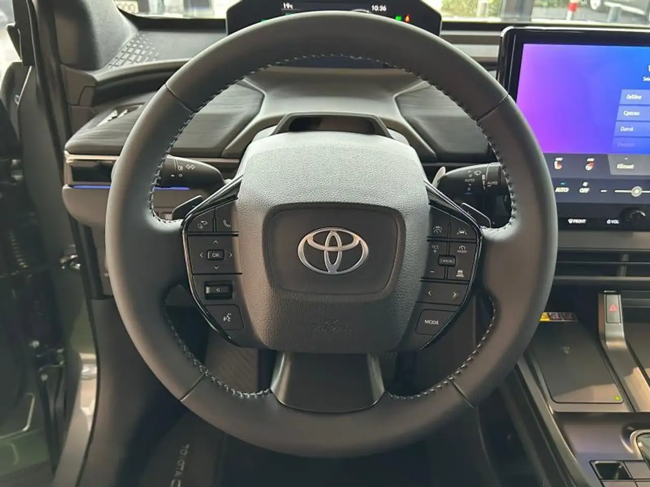 Toyota C-HR 2026 — фото 13