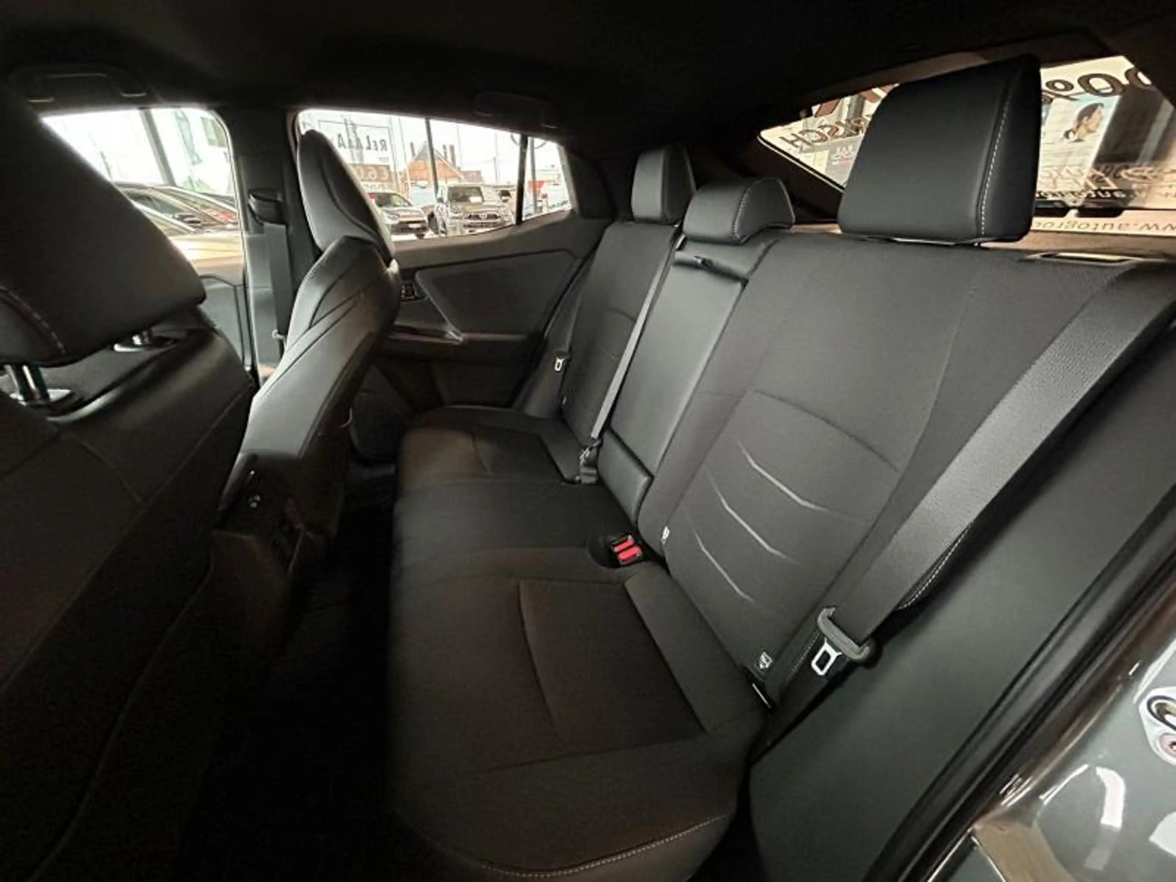 Toyota C-HR+ 77KW BUSINESS — photo 11