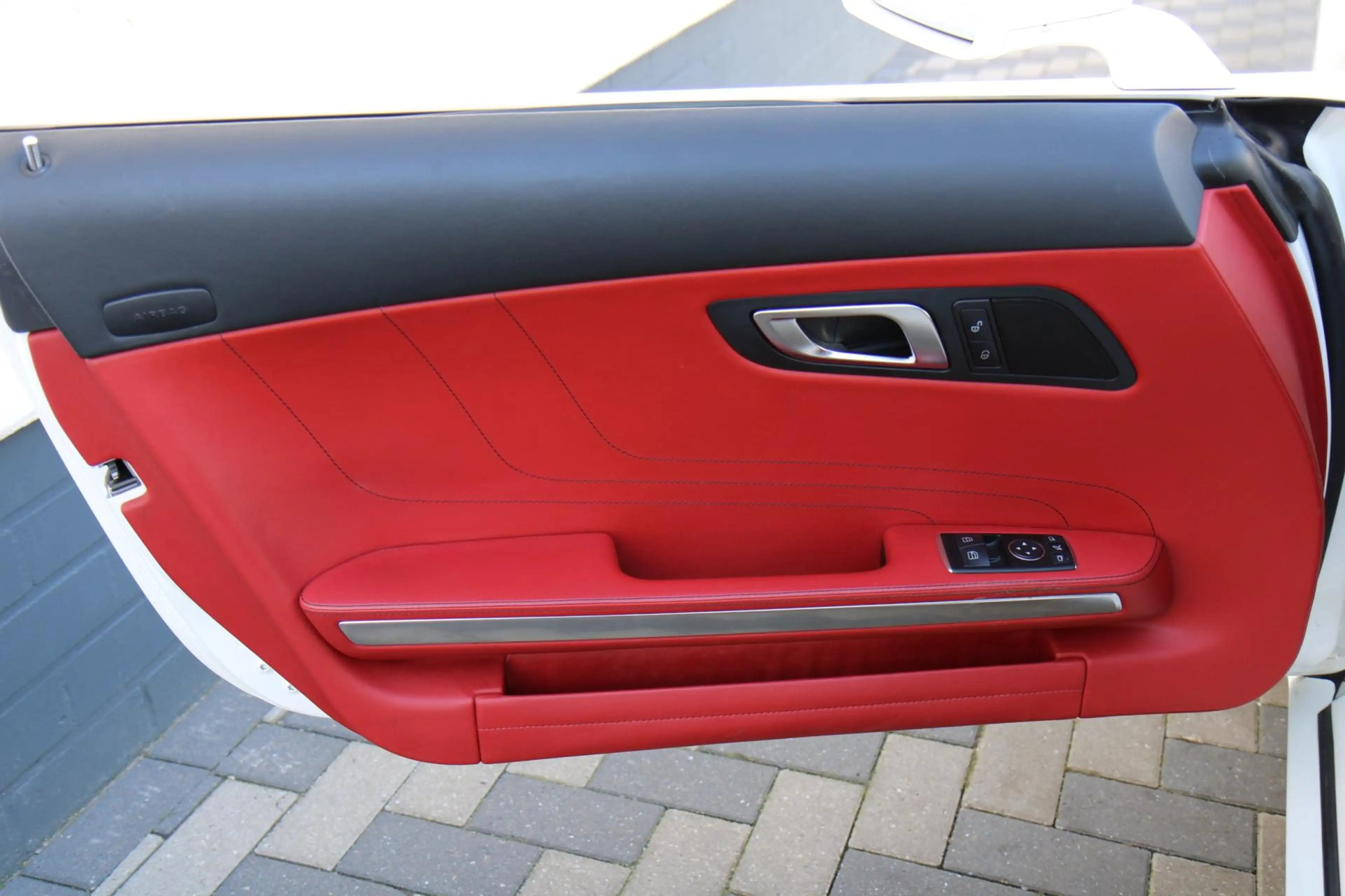 Mercedes-Benz SLS Roadster 6.3 AMG Ride Control DCT Topstaat — photo 41