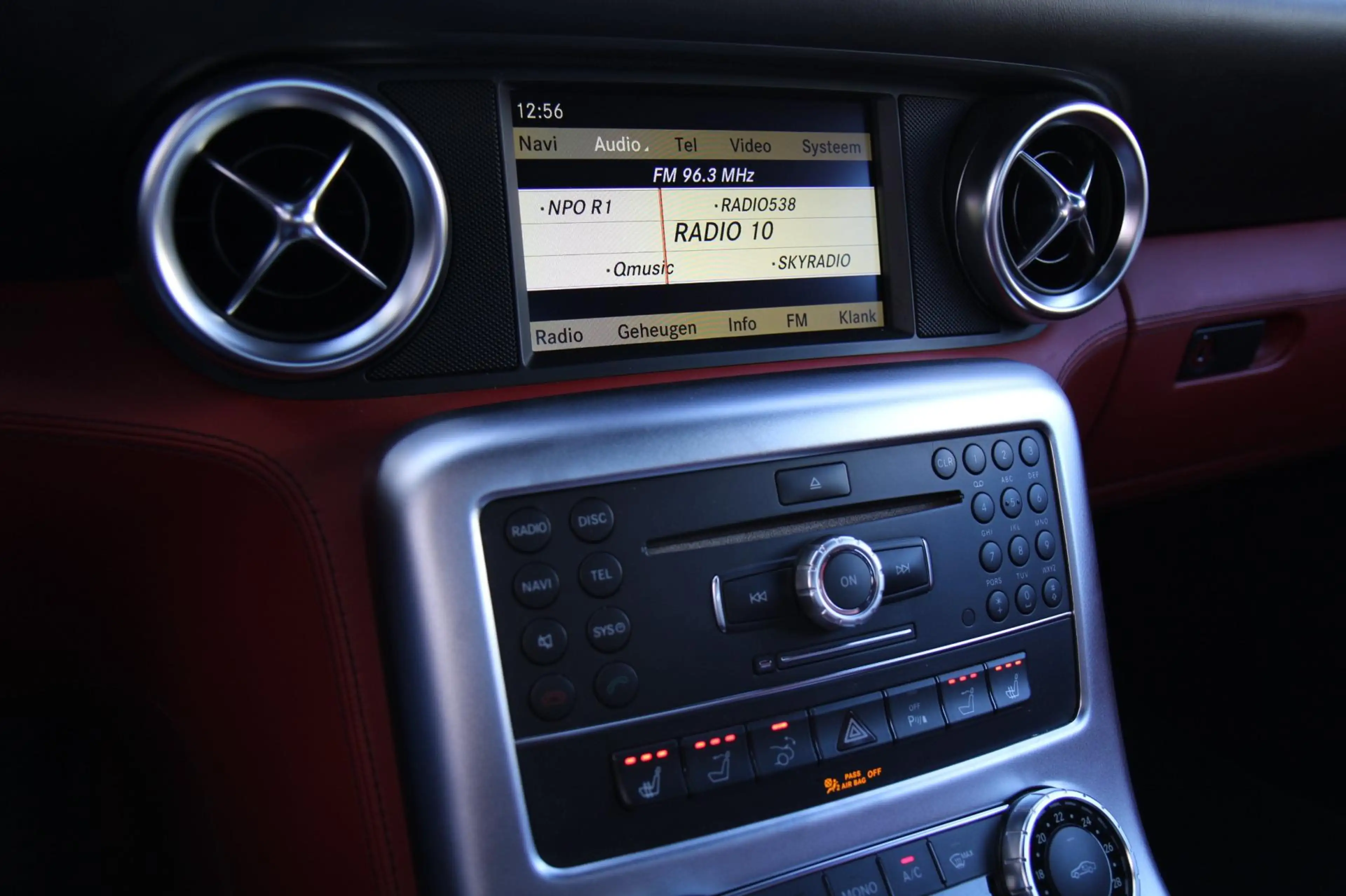 Mercedes-Benz SLS Roadster 6.3 AMG Ride Control DCT Topstaat — photo 23