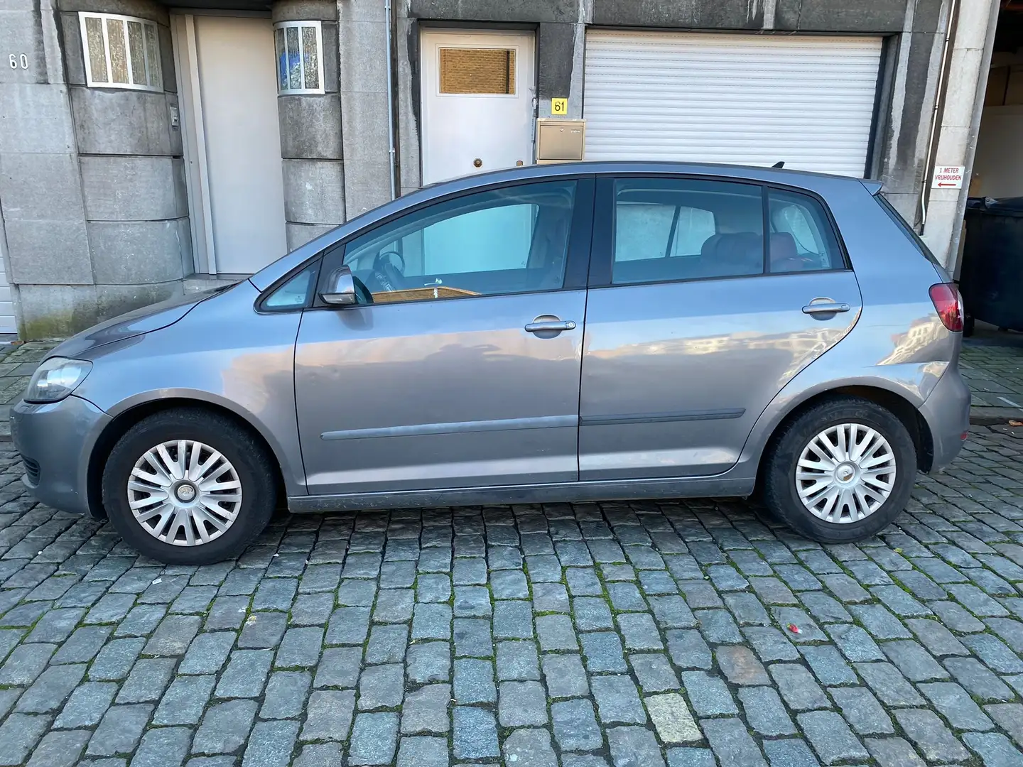Volkswagen Golf - 2