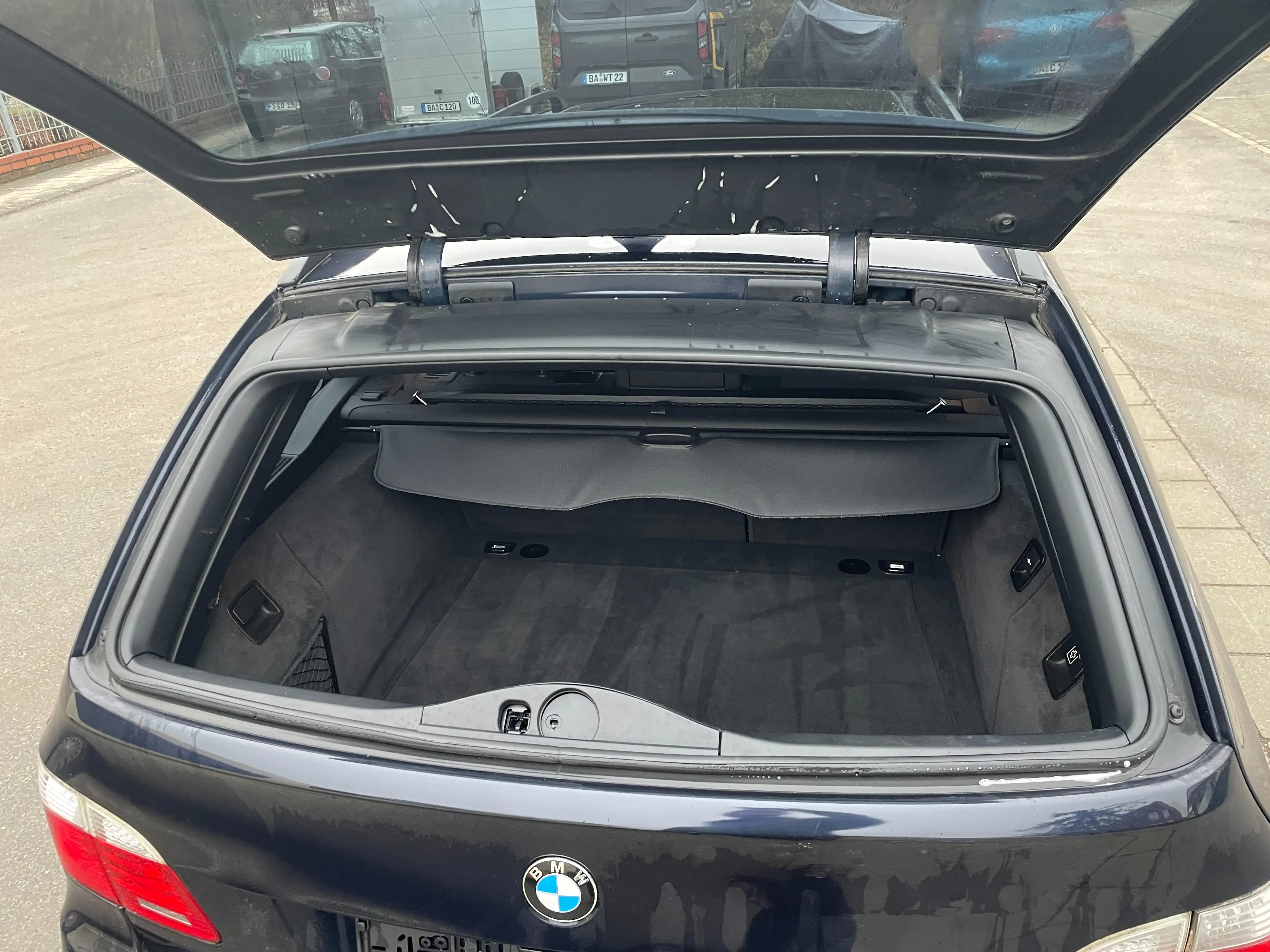 BMW 523 5er Touring TÜV 4/27+PANO+XEN+NAV+Sihz+Temp — photo 6