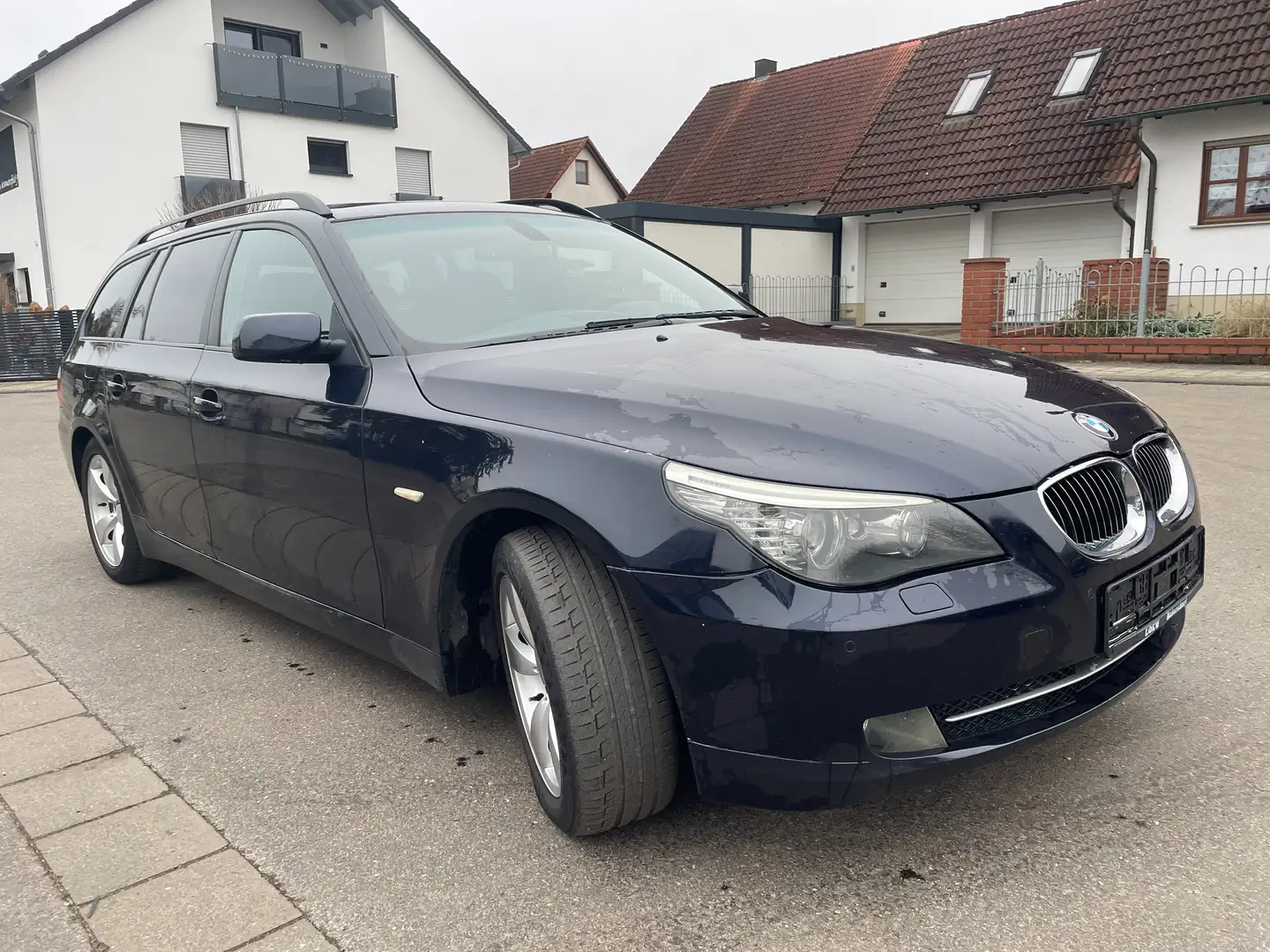 BMW 523 5er Touring TÜV 4/27+PANO+XEN+NAV+Sihz+Temp Zwart - 2