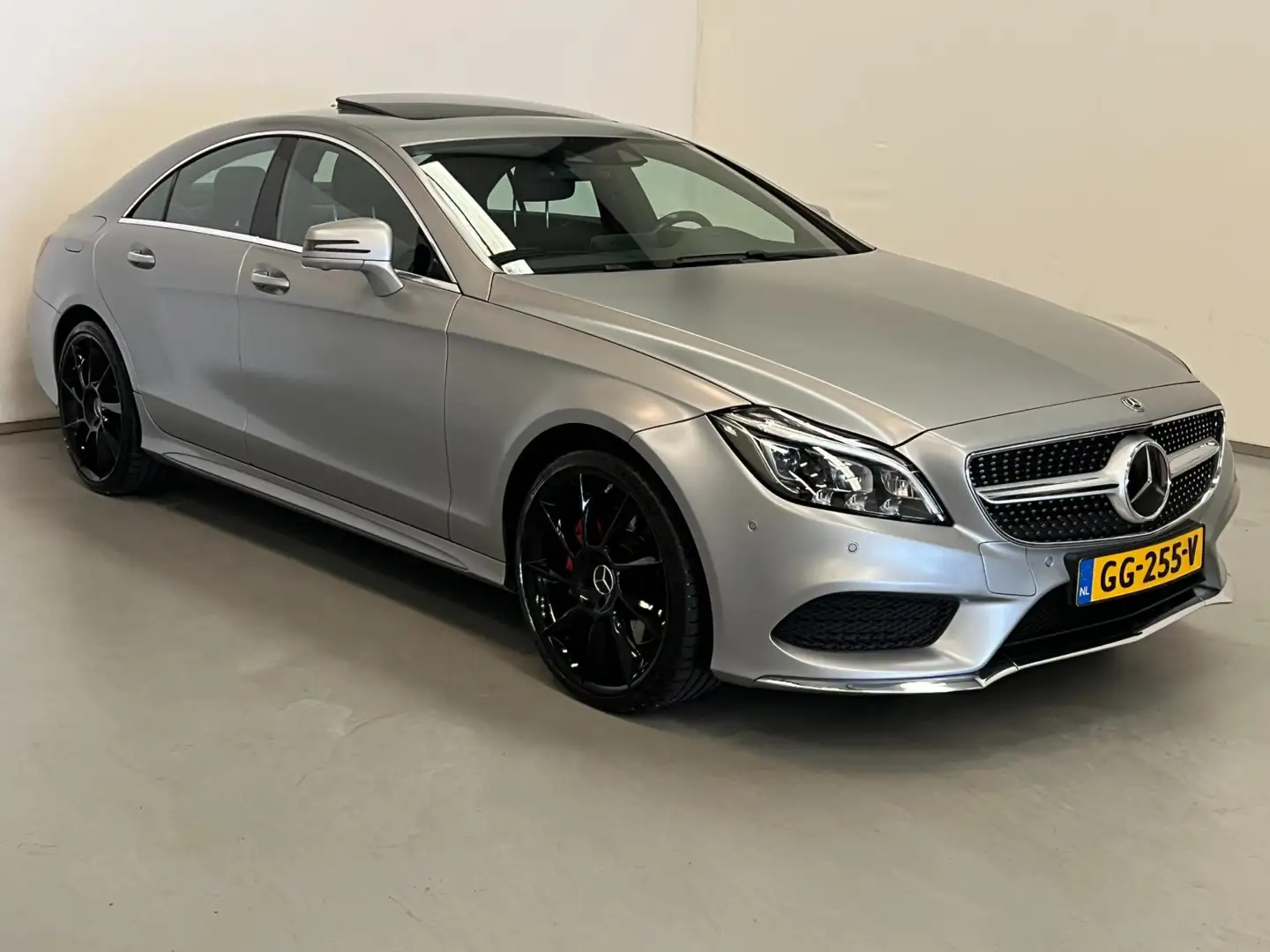 Mercedes-Benz CLS 400 AMG / Designo Mat / Schuifdak / NL-auto Grau - 2