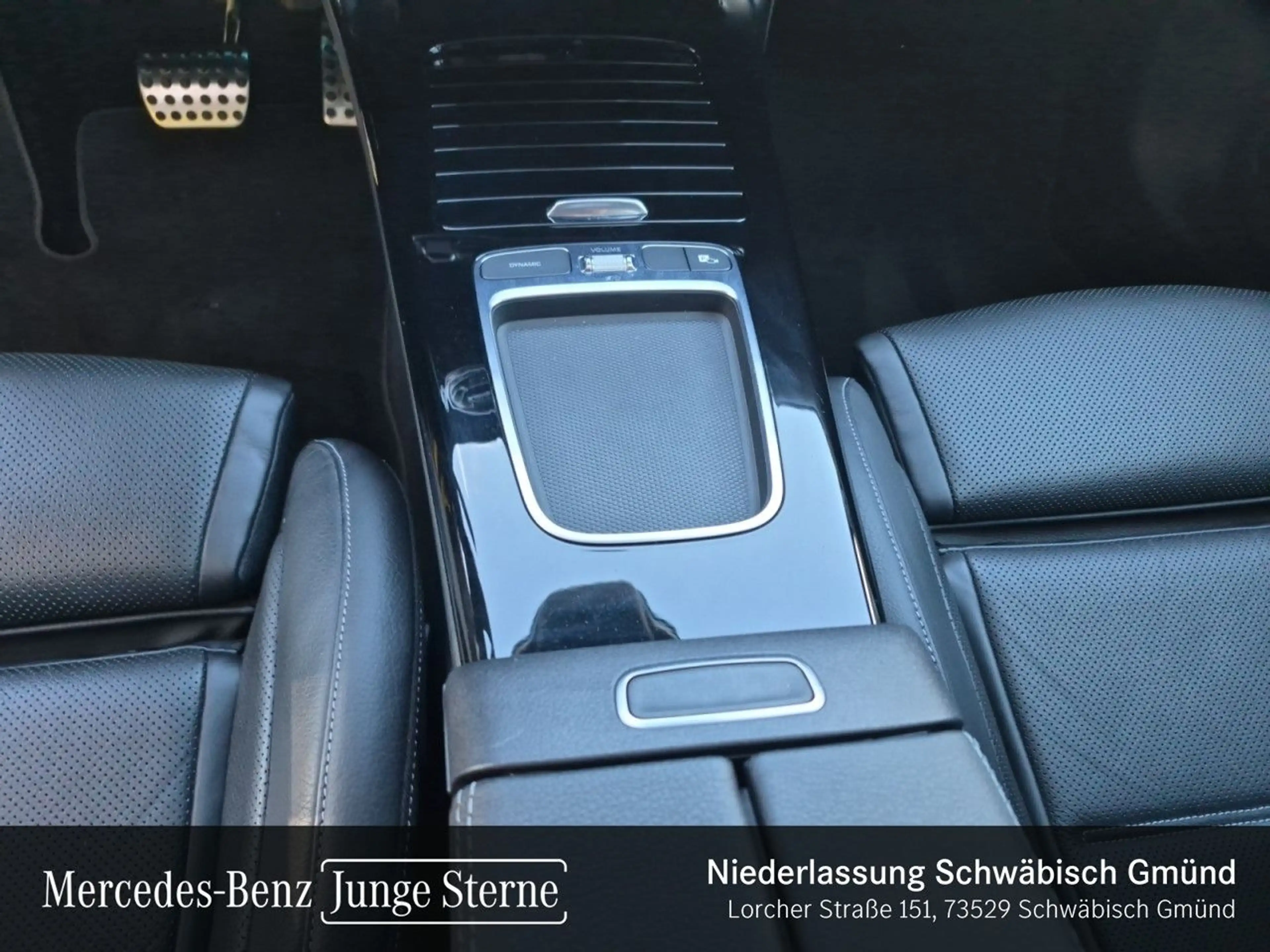 Mercedes-Benz A 35 AMG A 35 4M AMG+PANO+360°+MULTIBEAM+STHZG+BURMESTER — photo 15