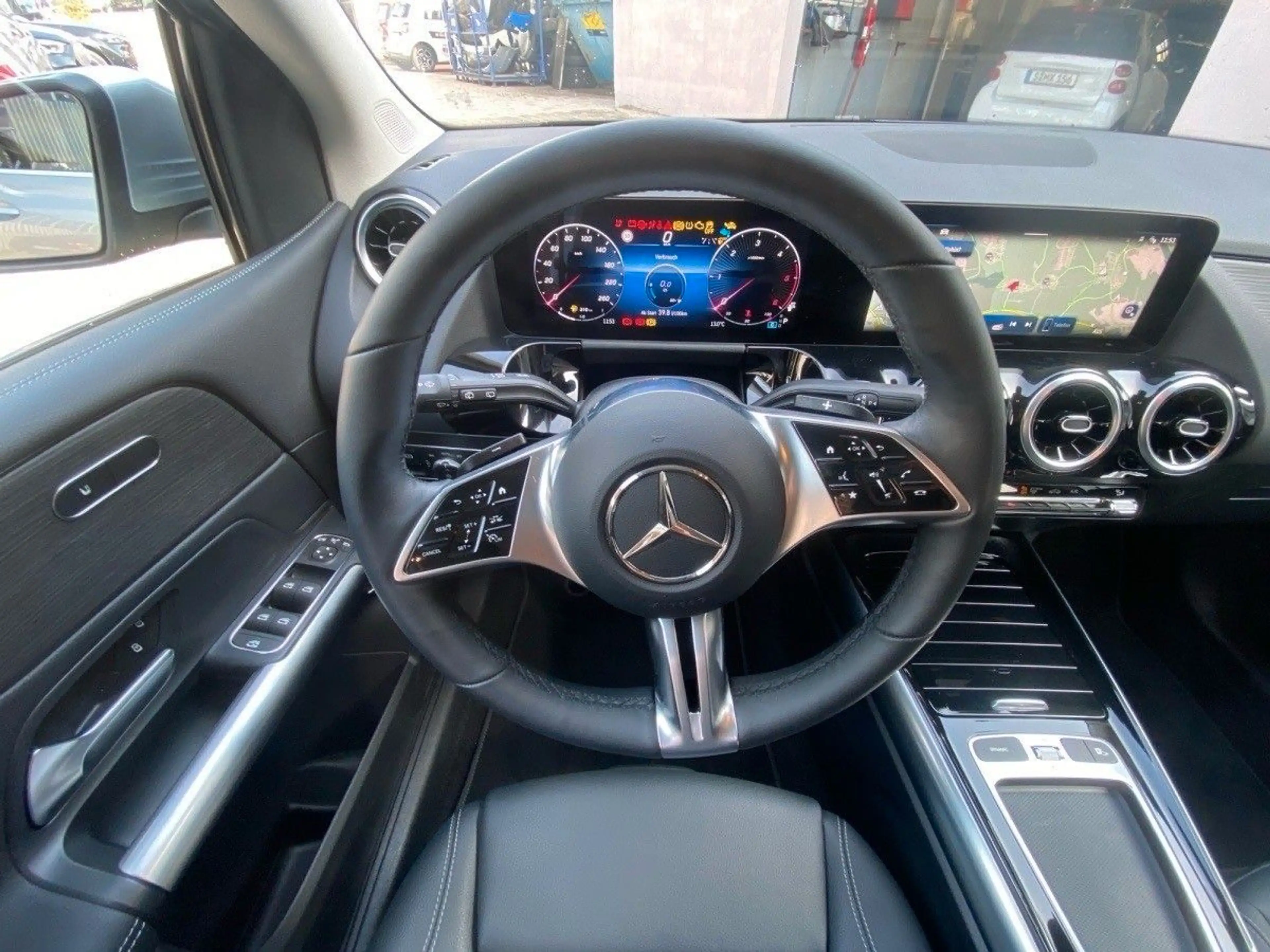 Mercedes-Benz B 220 B — photo 10
