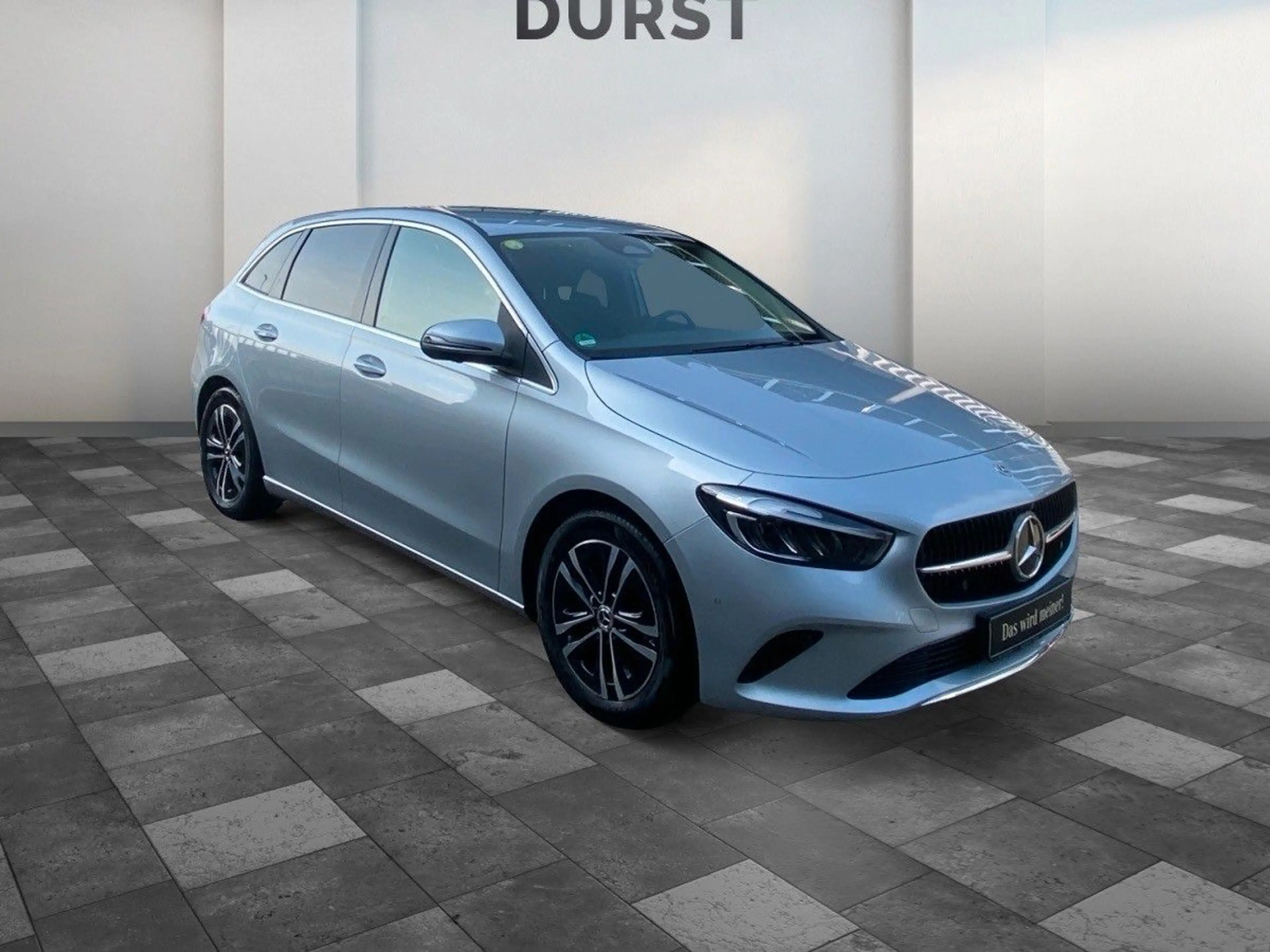 Mercedes-Benz B 220 B — photo 7