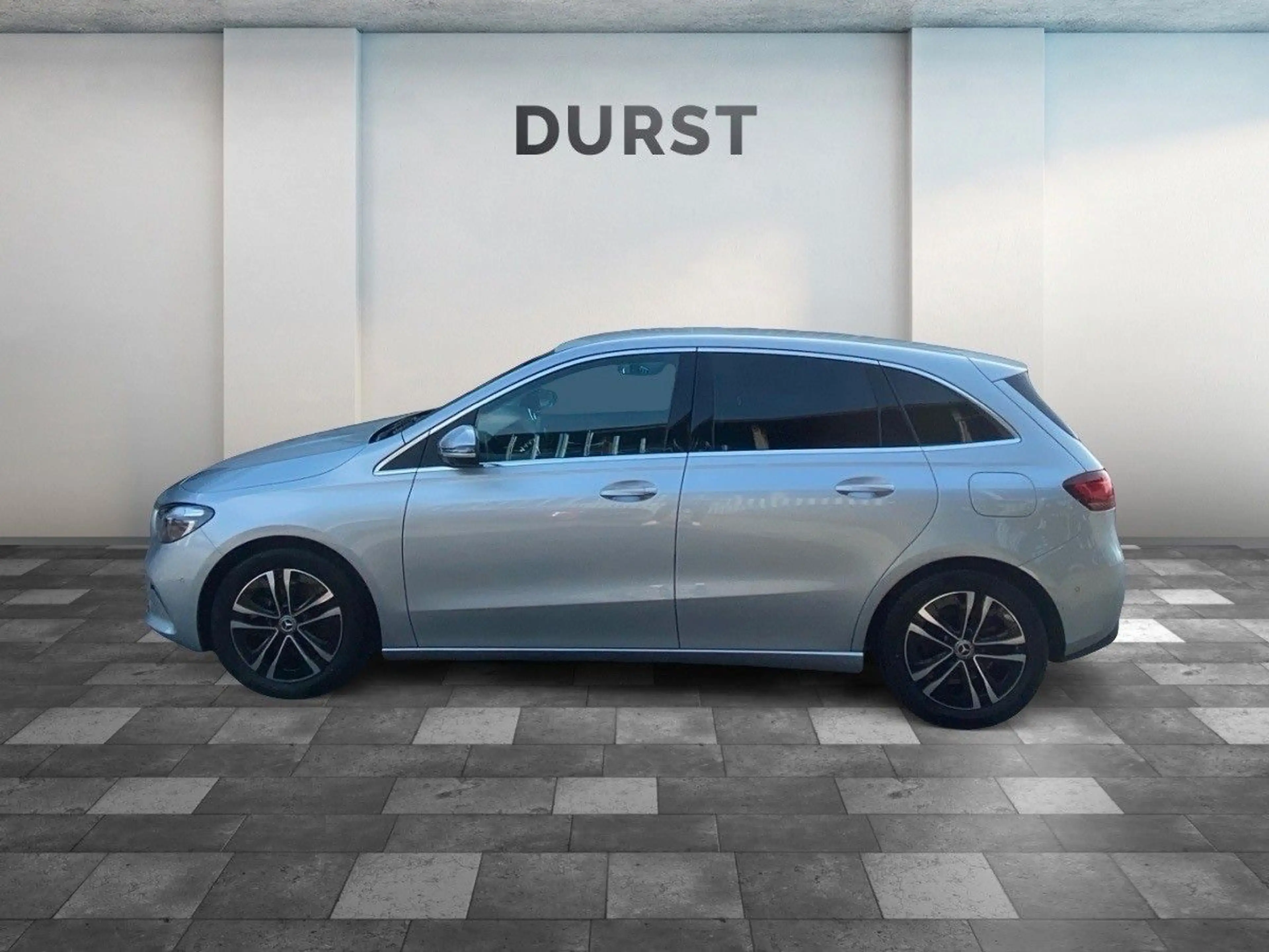 Mercedes-Benz B 220 B — photo 3