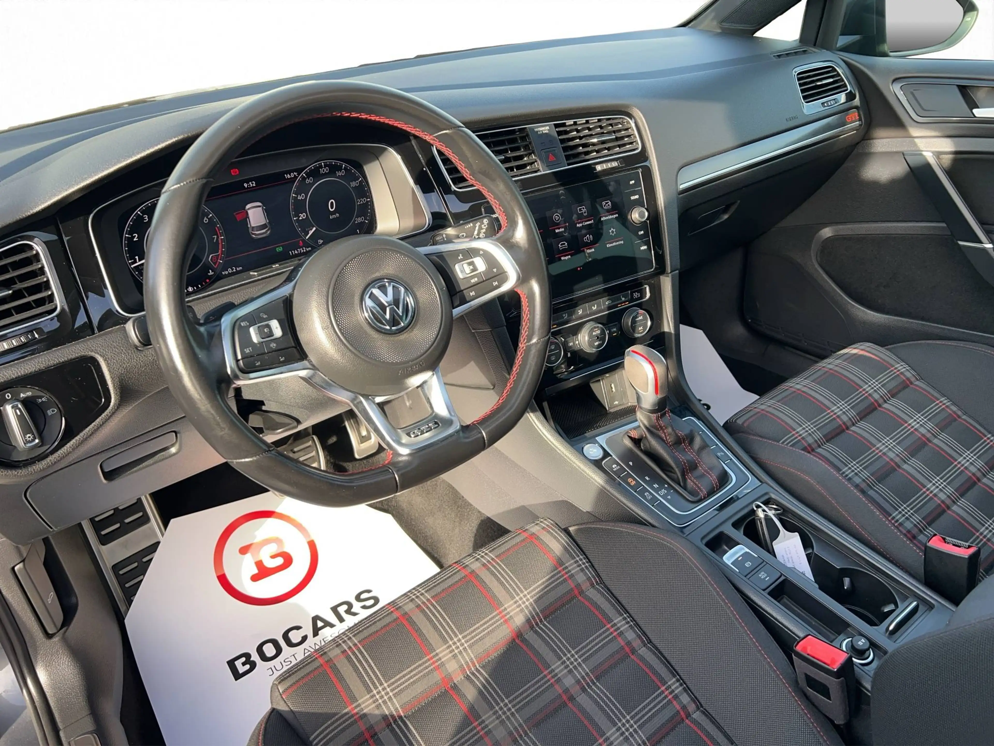 Volkswagen Golf GTI 2.0 TSI 245pk DSG • PANO • Full LED • Carplay • Keyless • Camera — photo 2