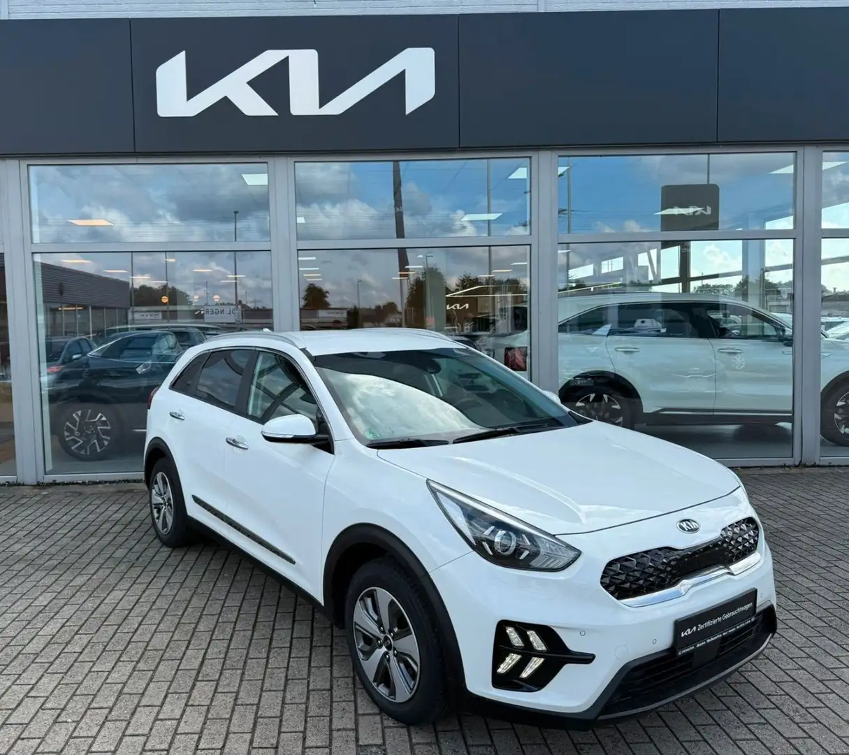 Kia Niro Vision PHEV ACC CARPL/ANDROPDC KAMERA Weiß - 1