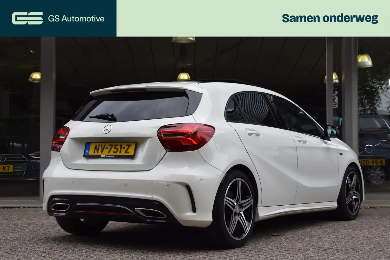 Mercedes-Benz A 250 Sport Prestige Autm. AMG met Pano/Nav/Led Weiß - 2