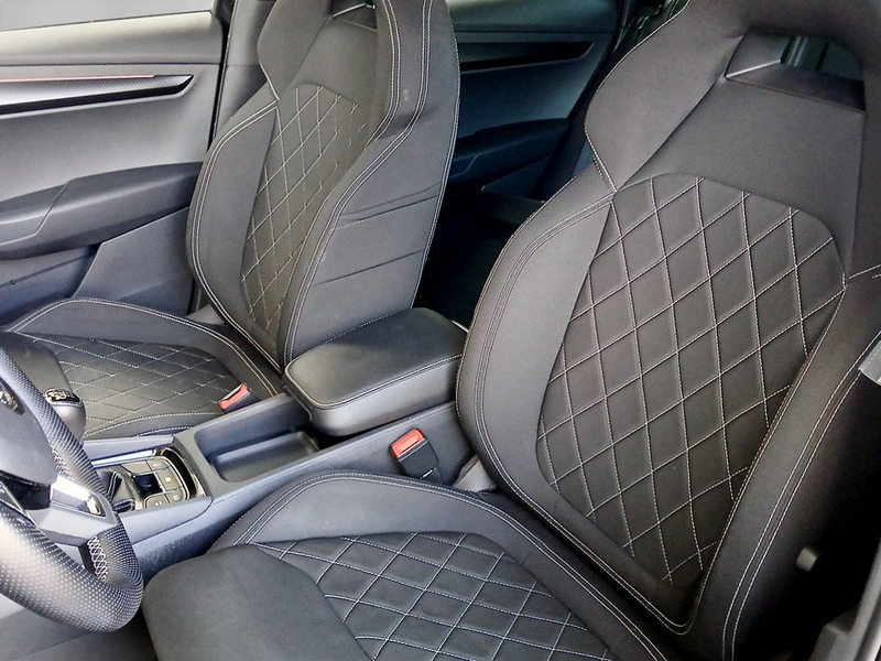 Skoda Karoq 2.0 TDI Sportline LED+NAVI+RADAR+RFK+LM — photo 13