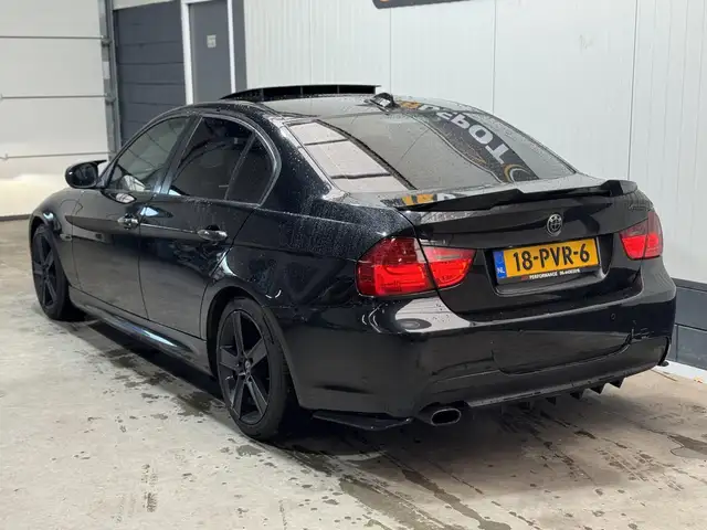 BMW 3 Series view 7