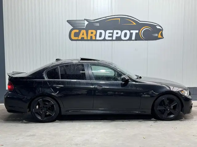BMW 3 Series view 4