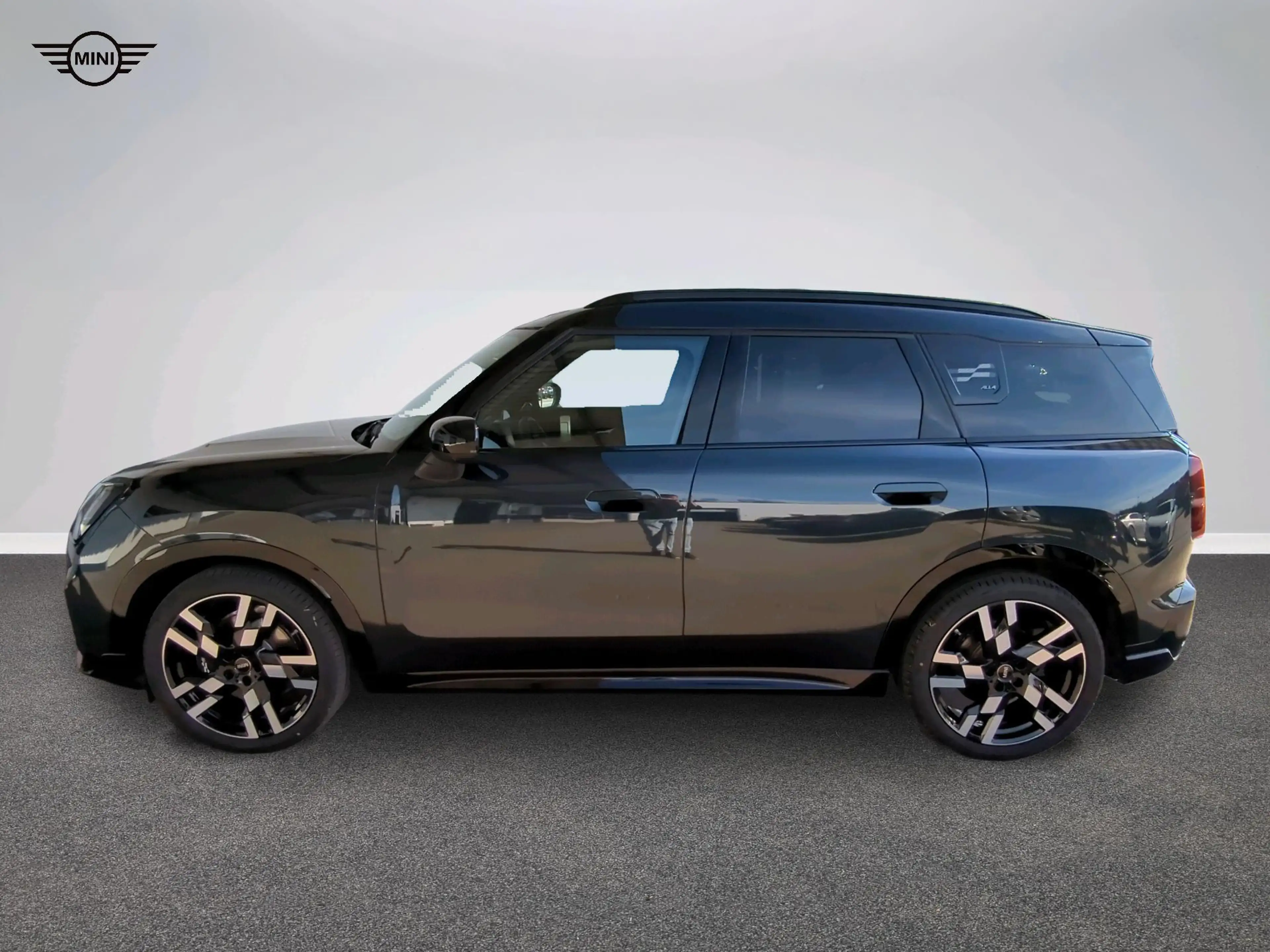 MINI Countryman S All4 John Cooper Works Trim — photo 2