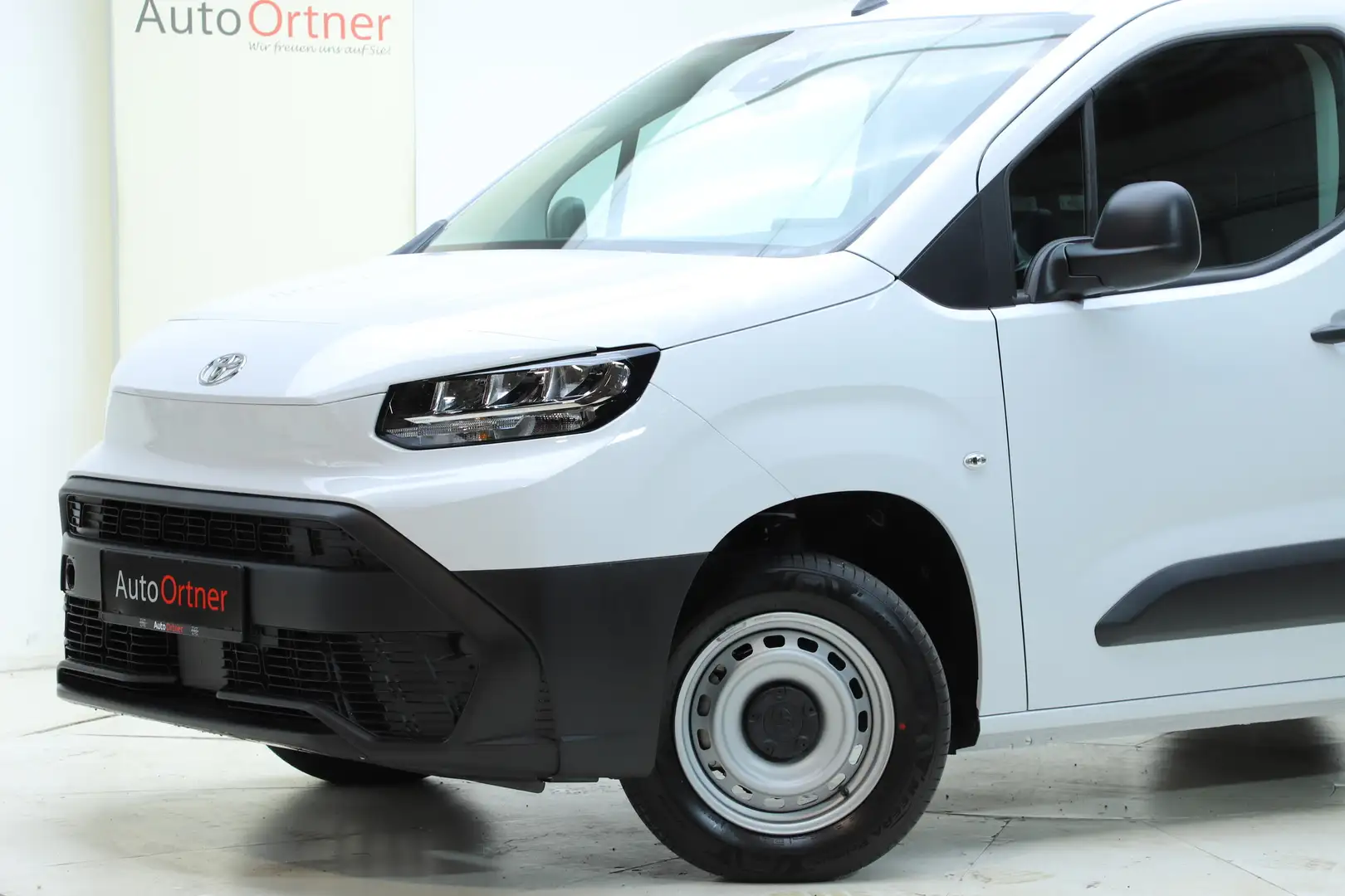 Toyota Proace L1 Pro Work I € 17.595,- netto Weiß - 2
