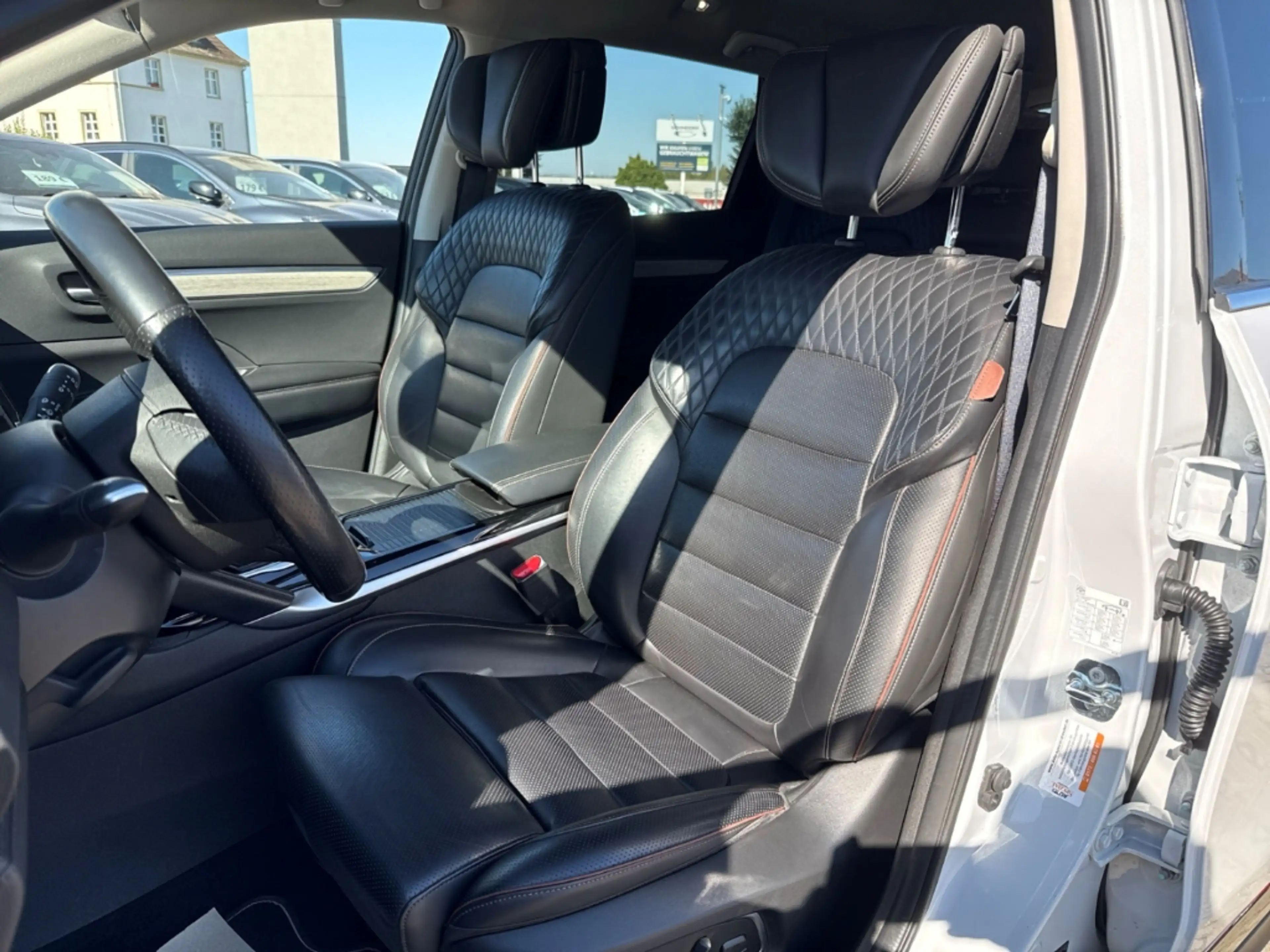 Renault Koleos INITIALE PARIS 2.0 dCI 4x4 Initiale Paris SHZ+LED+ — photo 9