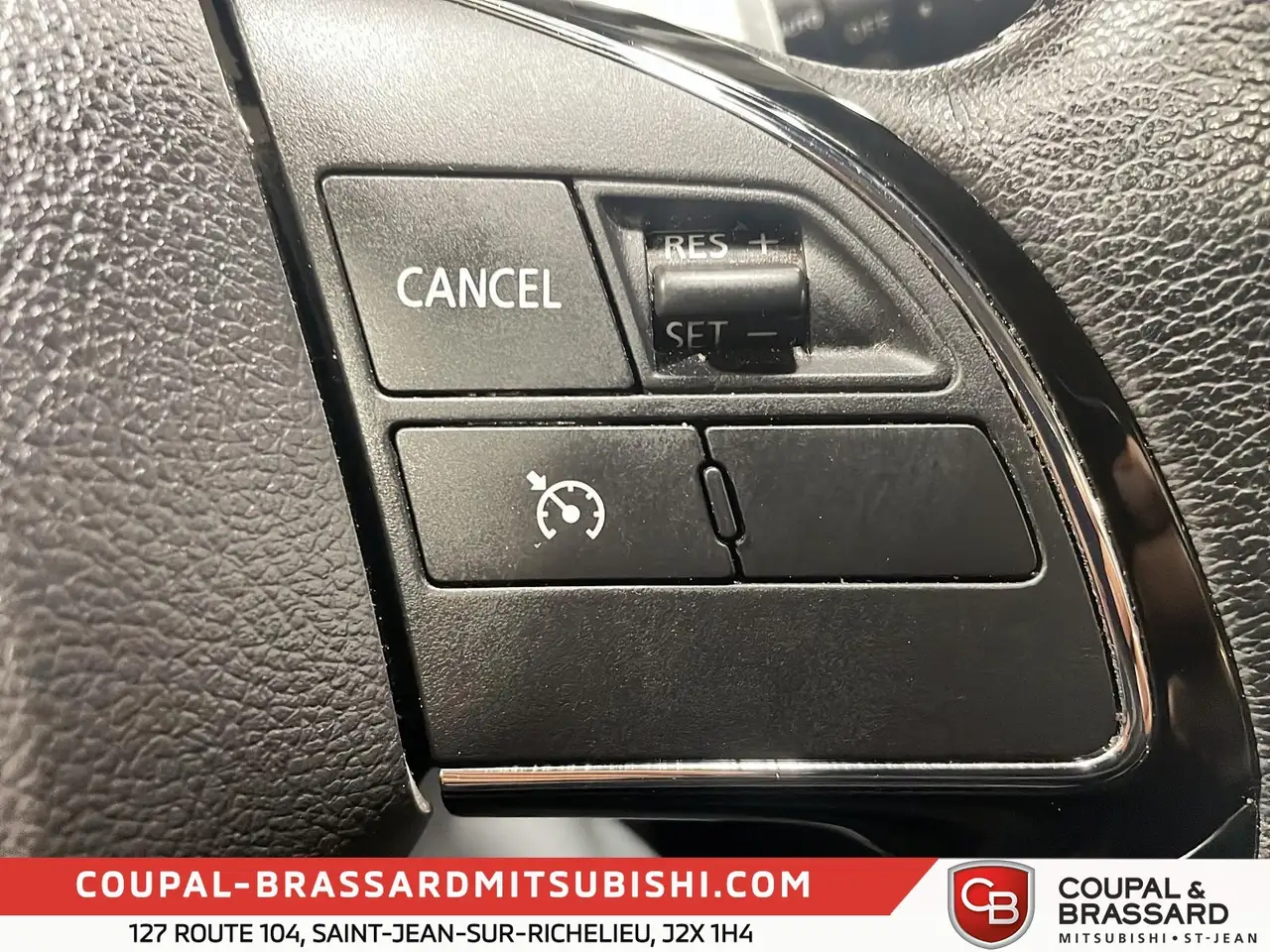 Mitsubishi Eclipse Cross снимка Mitsubishi Eclipse Cross