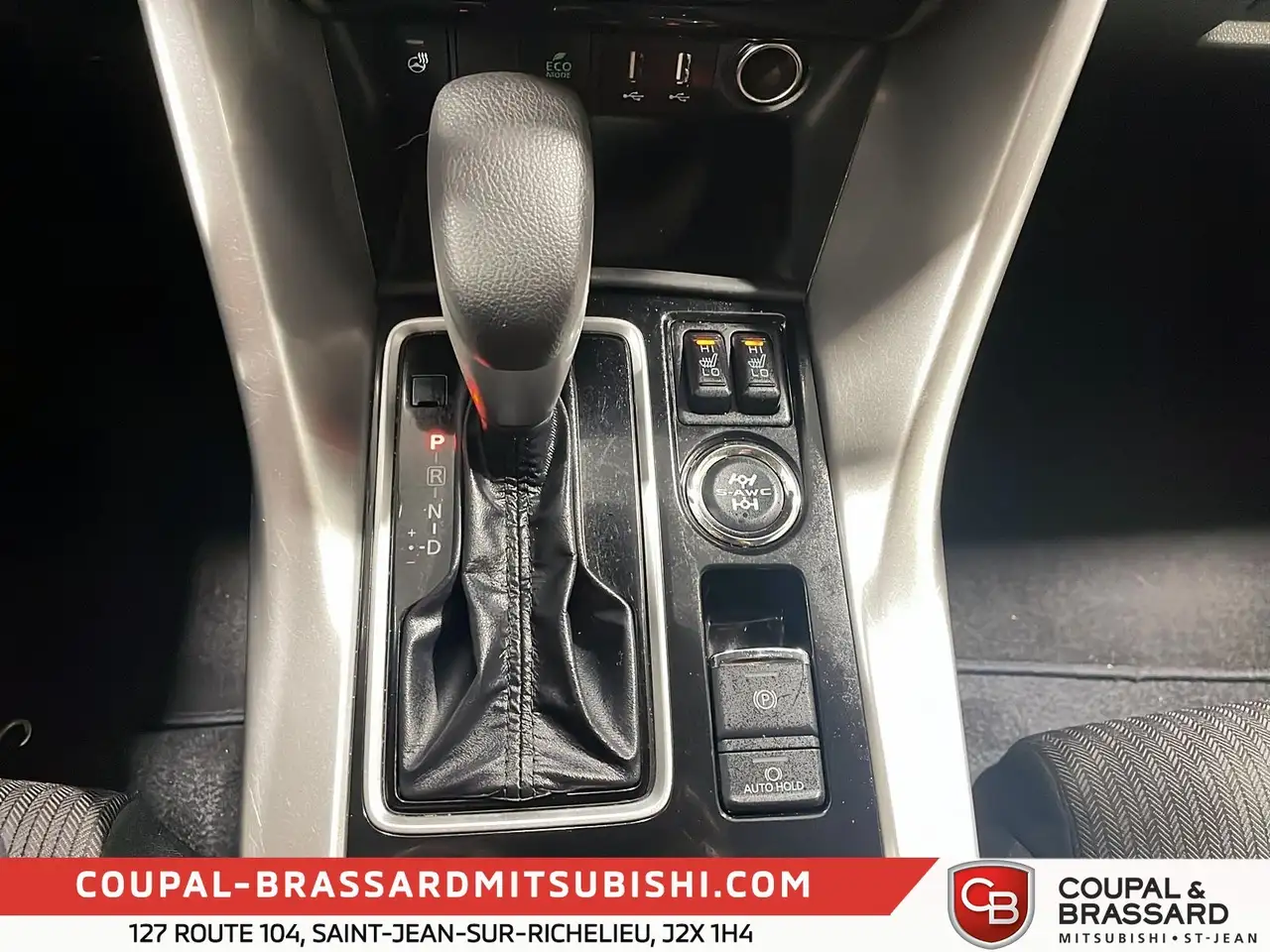 Mitsubishi Eclipse Cross снимка Mitsubishi Eclipse Cross