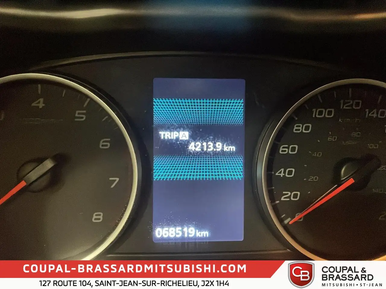 Mitsubishi Eclipse Cross снимка Mitsubishi Eclipse Cross