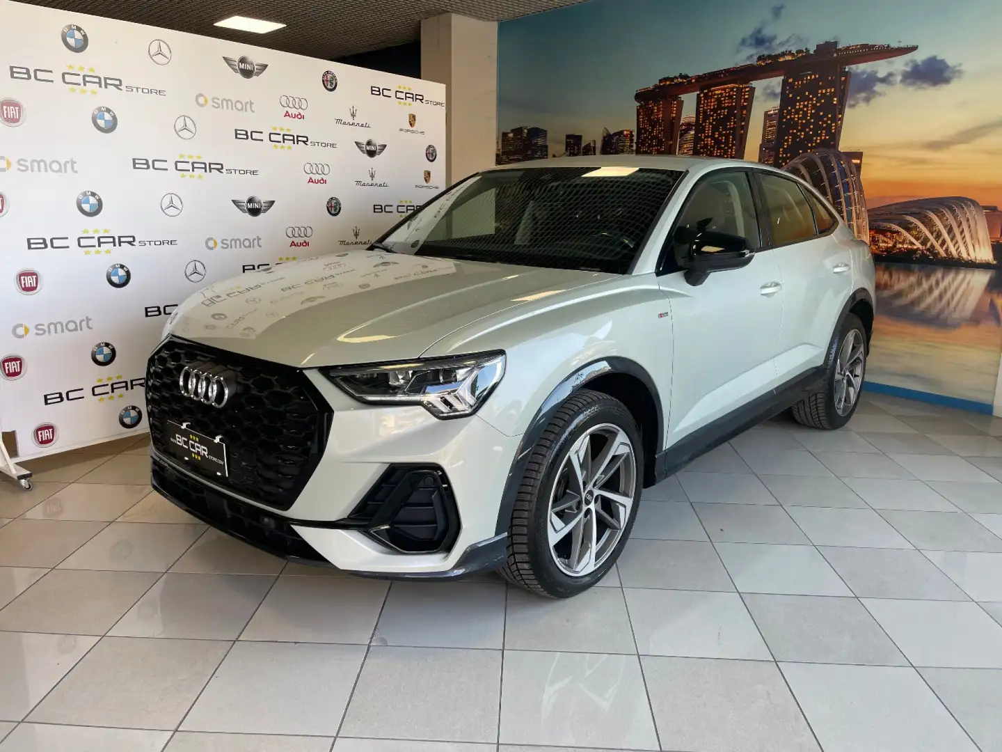 Audi Q3 Sportback SPB 35tdi auto S LINE Gris - 1