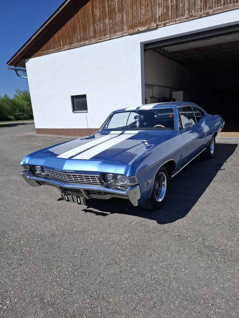 Chevrolet Impala Fastback Blau - 1