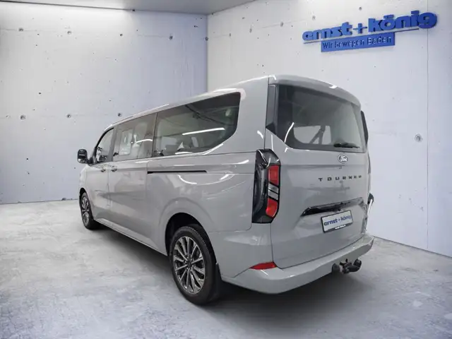 Ford Tourneo Custom view 4