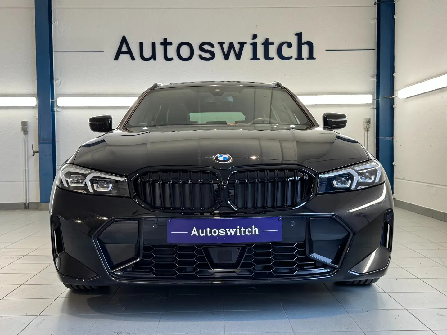 BMW 330 i Touring - MSport/Pano/Leder/ActCruise/Trekh/HiFi Siyah - 2