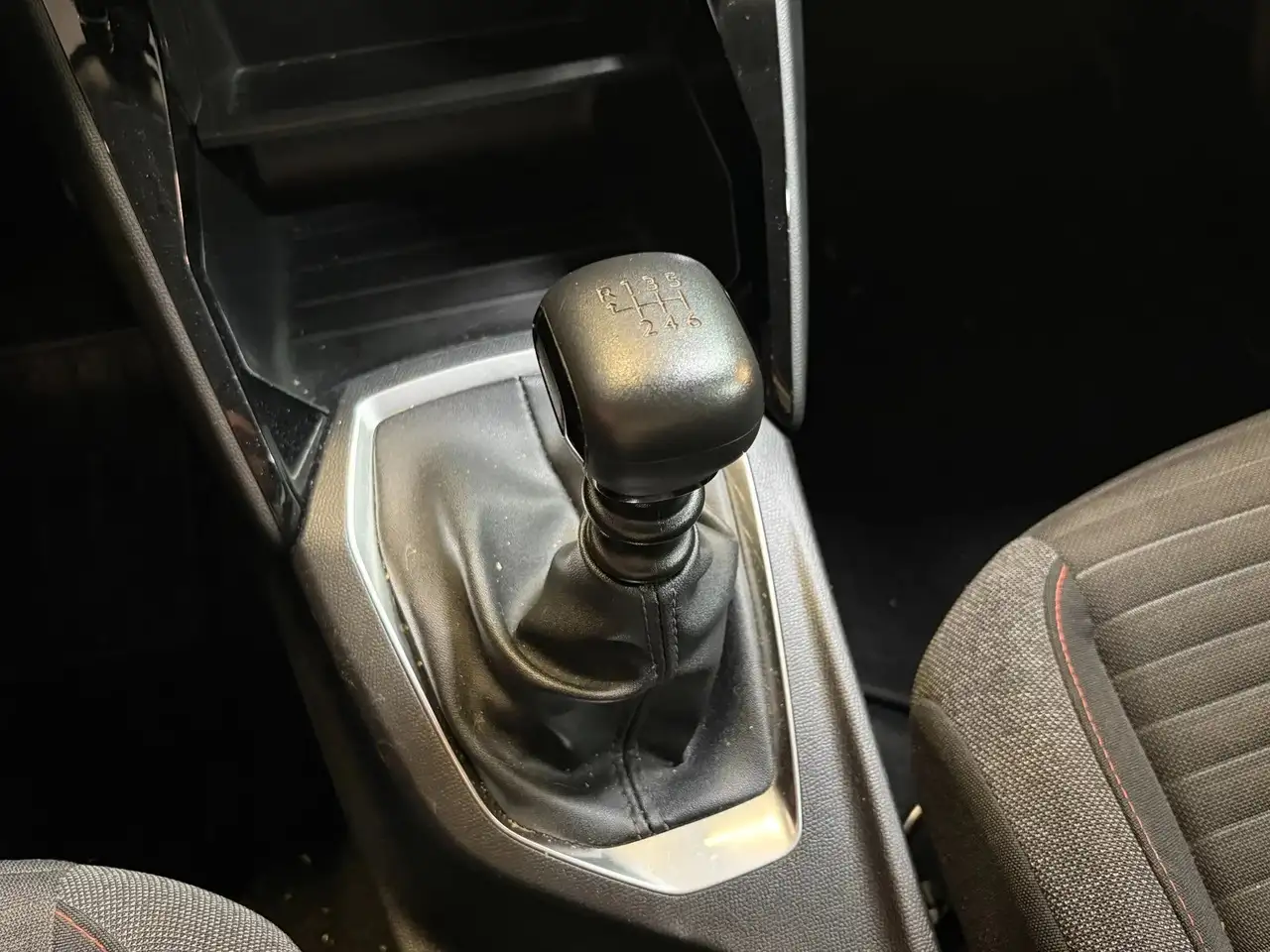 Peugeot 2008 2008 — photo 23