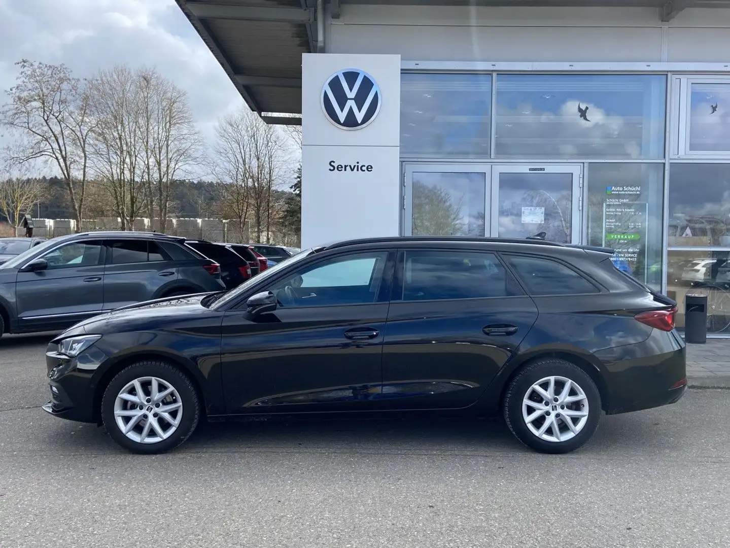 SEAT Leon ST 1.5 eTSI DSG Style NAVI-PRO+LED+VIRTUAL- Schwarz - 2