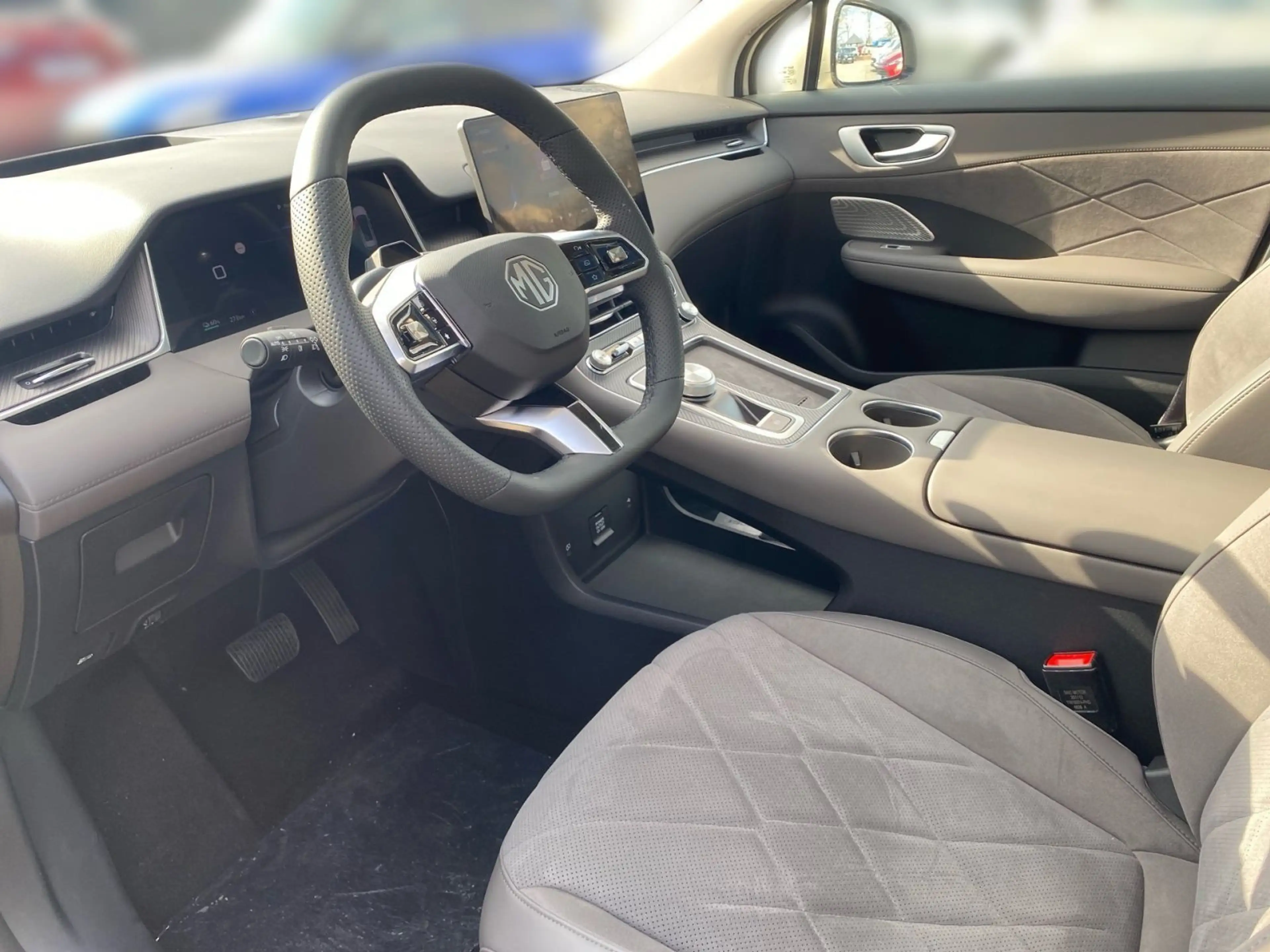 MG MGS6 EV Luxury RWD*HUD*360*PANO*Sitzklima*Ambi* — photo 7