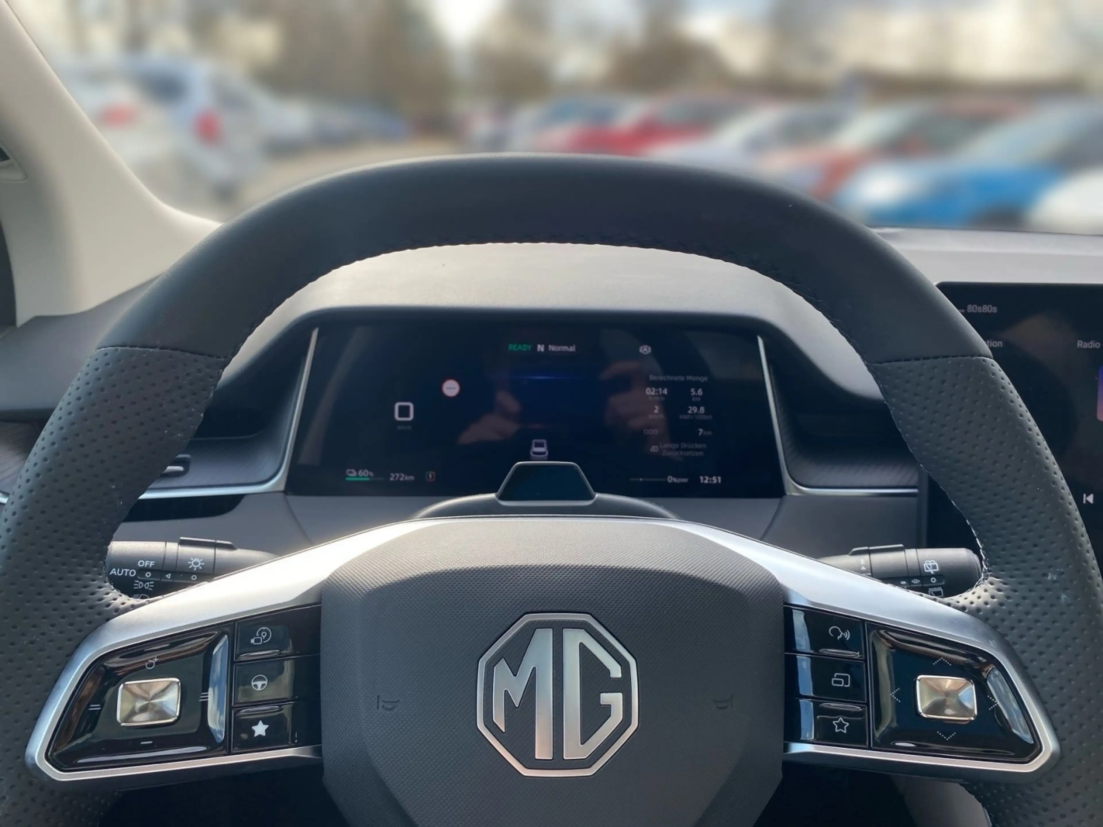 MG MGS6 EV Luxury RWD*HUD*360*PANO*Sitzklima*Ambi* — photo 13