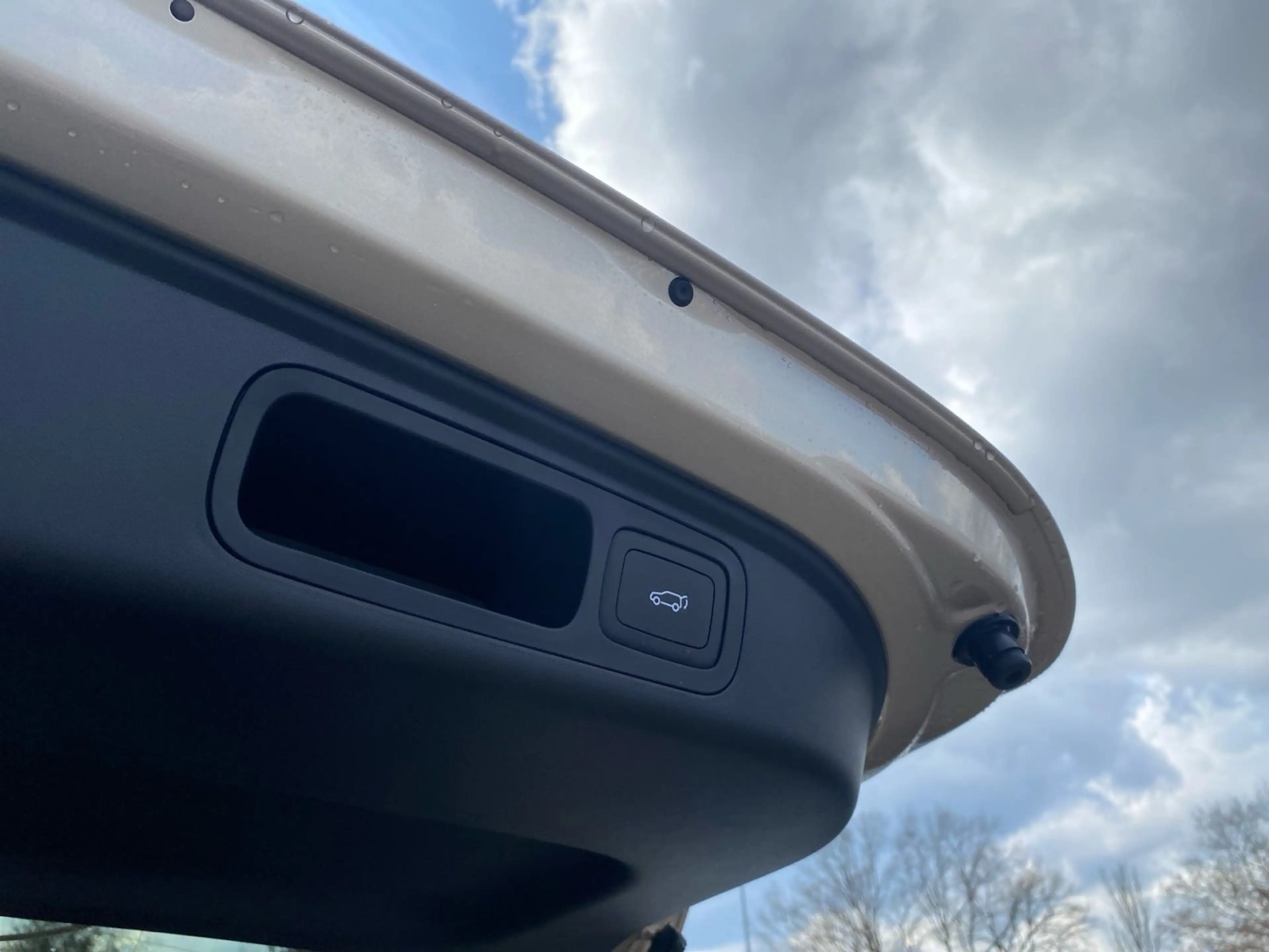 MG MGS6 EV Luxury RWD*HUD*360*PANO*Sitzklima*Ambi* — photo 11