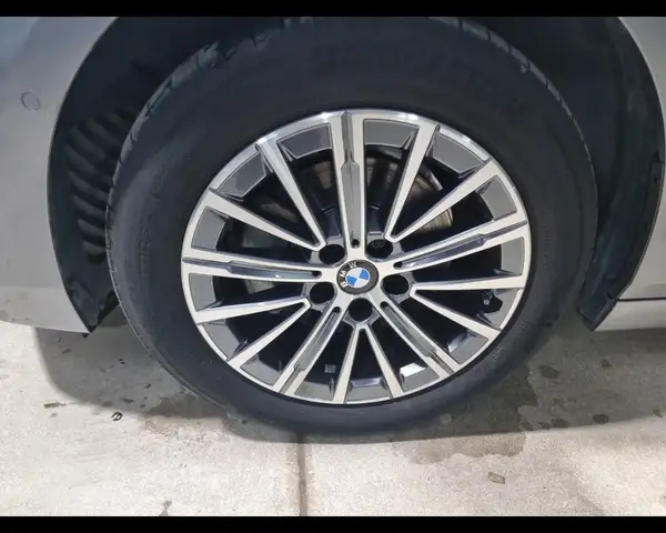 BMW 2 Series view 10