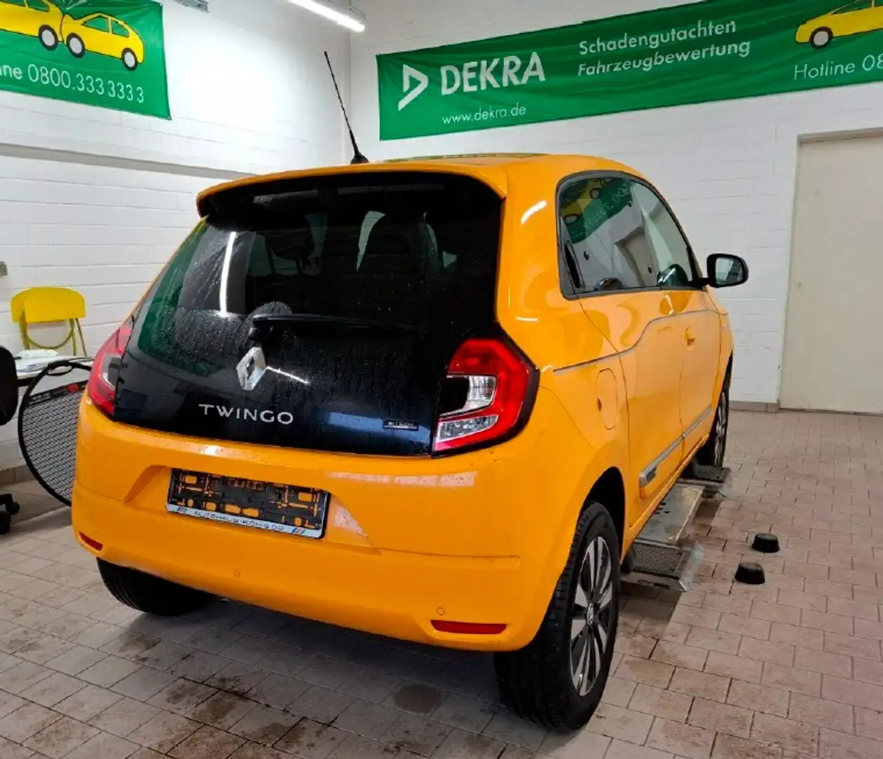 Renault Twingo E-TECH  Navi*Klima*Sitzheizung*Rückfahrcam Gelb - 2