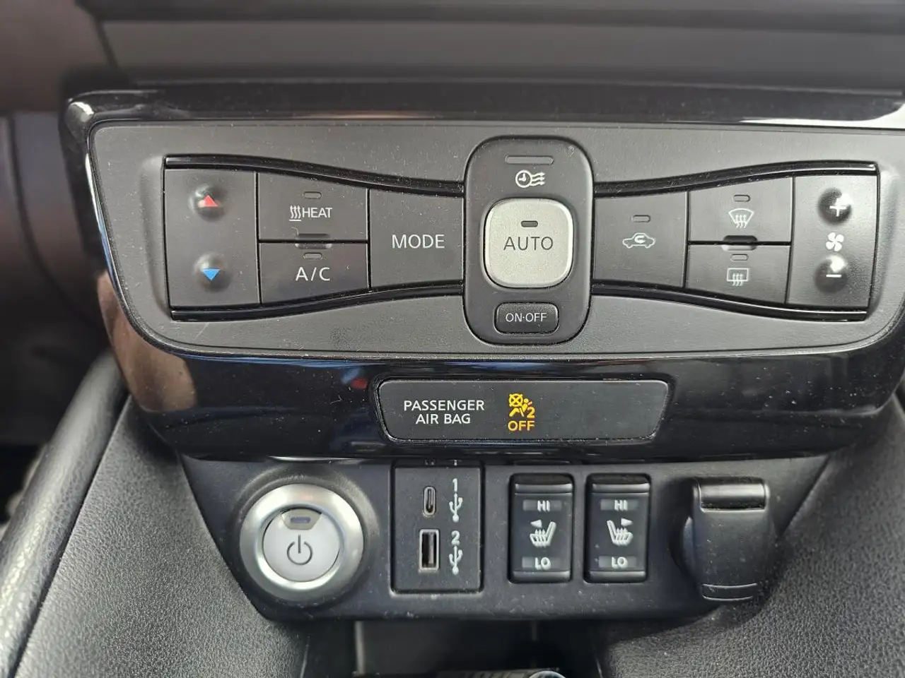 Nissan Leaf снимка Nissan Leaf