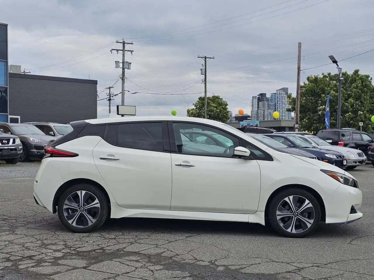 Nissan Leaf снимка Nissan Leaf