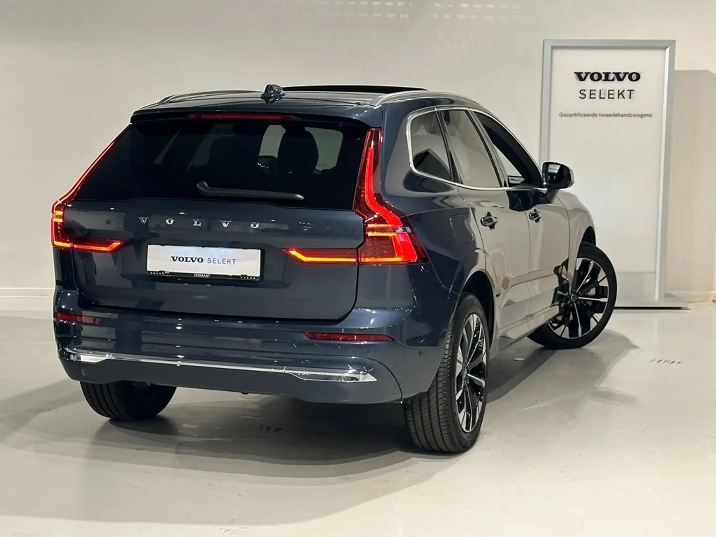 Volvo XC60 T6 Recharge Ultimate Bright MODEL 25 Bleu - 2