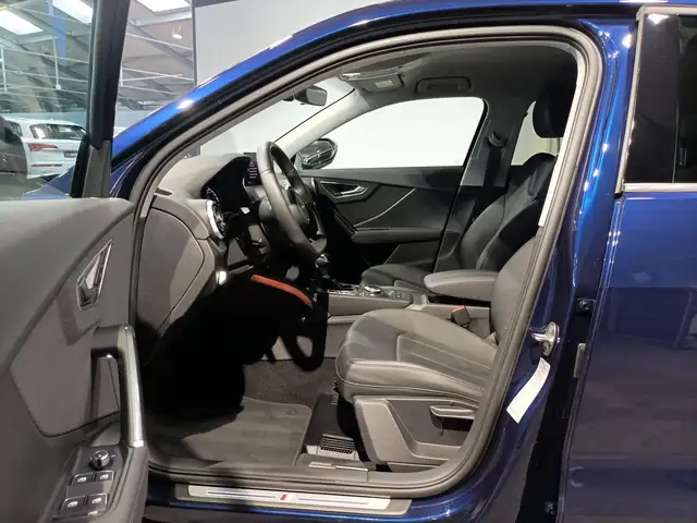 Audi Q2 view 7