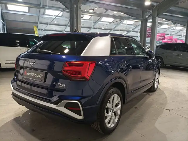 Audi Q2 view 5