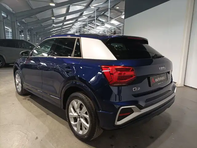 Audi Q2 view 4