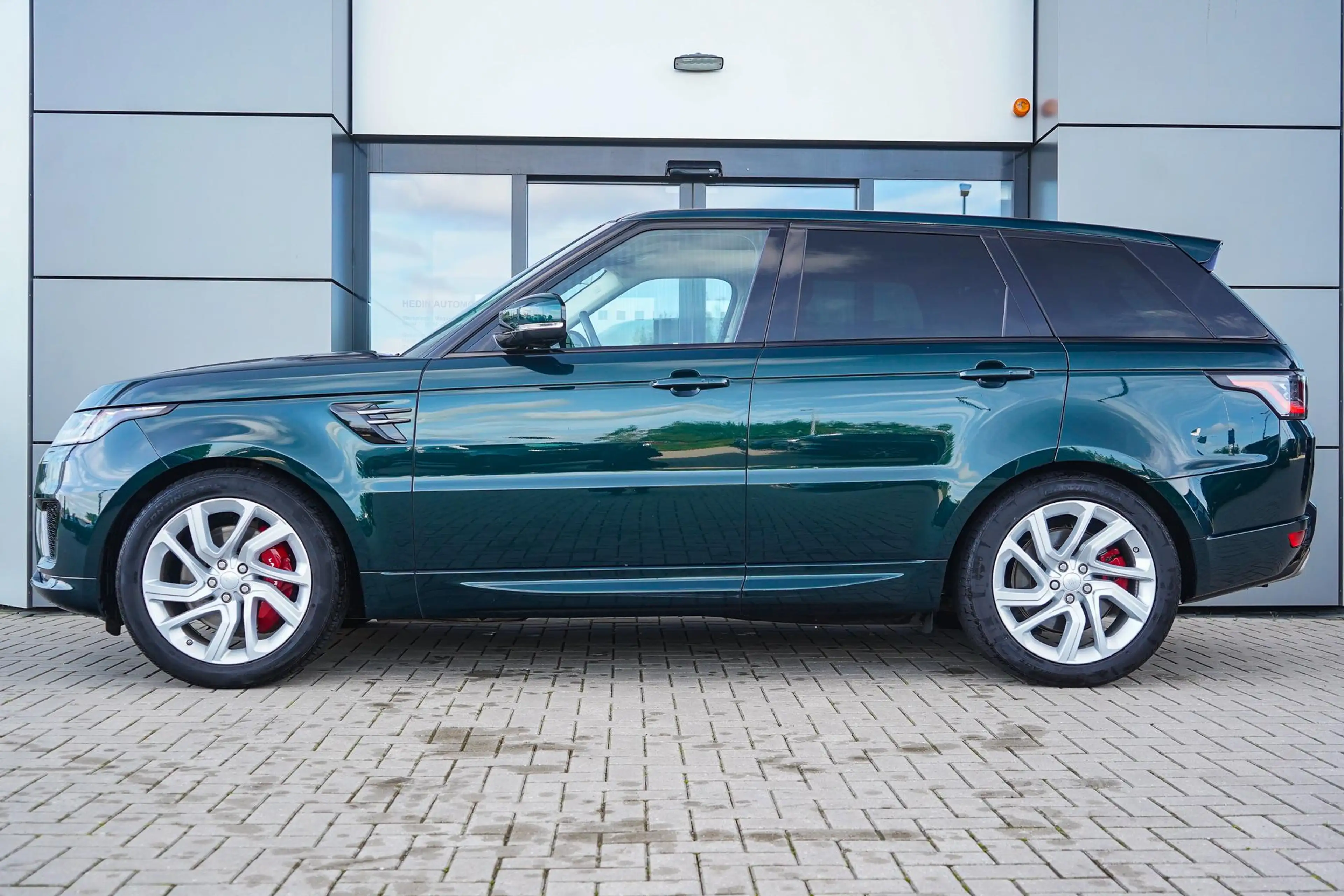 Land Rover Range Rover Sport 2.0 P400e HSE Dynamic | British Racing Green | Sof — photo 3