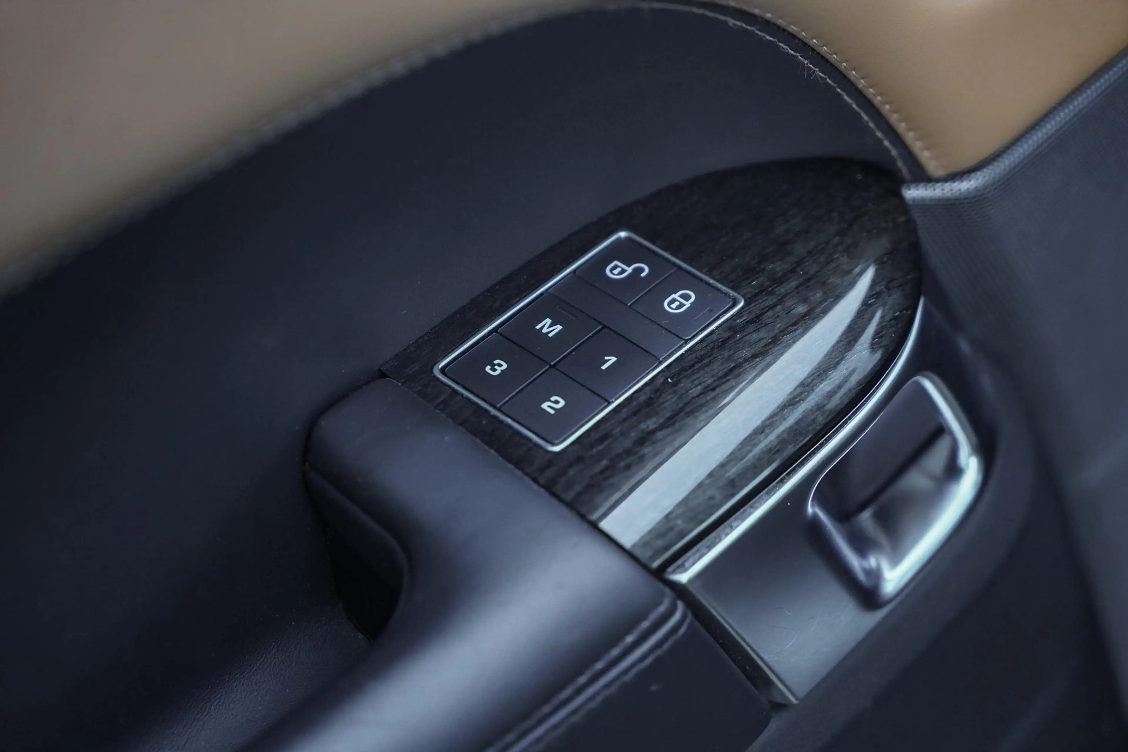Land Rover Range Rover Sport 2.0 P400e HSE Dynamic | British Racing Green | Sof — photo 14