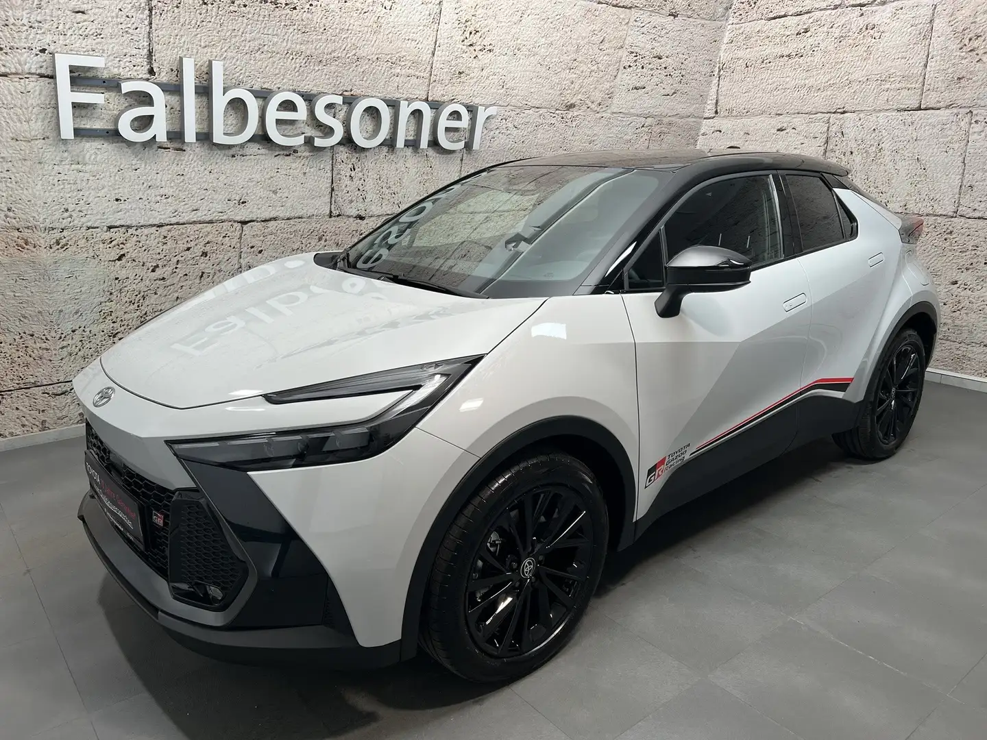 Toyota C-HR Plug-In Hybrid FWD GR Sport 223PS Grau - 2