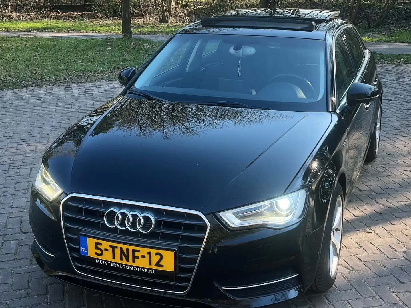 Audi A3 A3 1.4 TFSI Attr.PL+g-t Zwart - 2