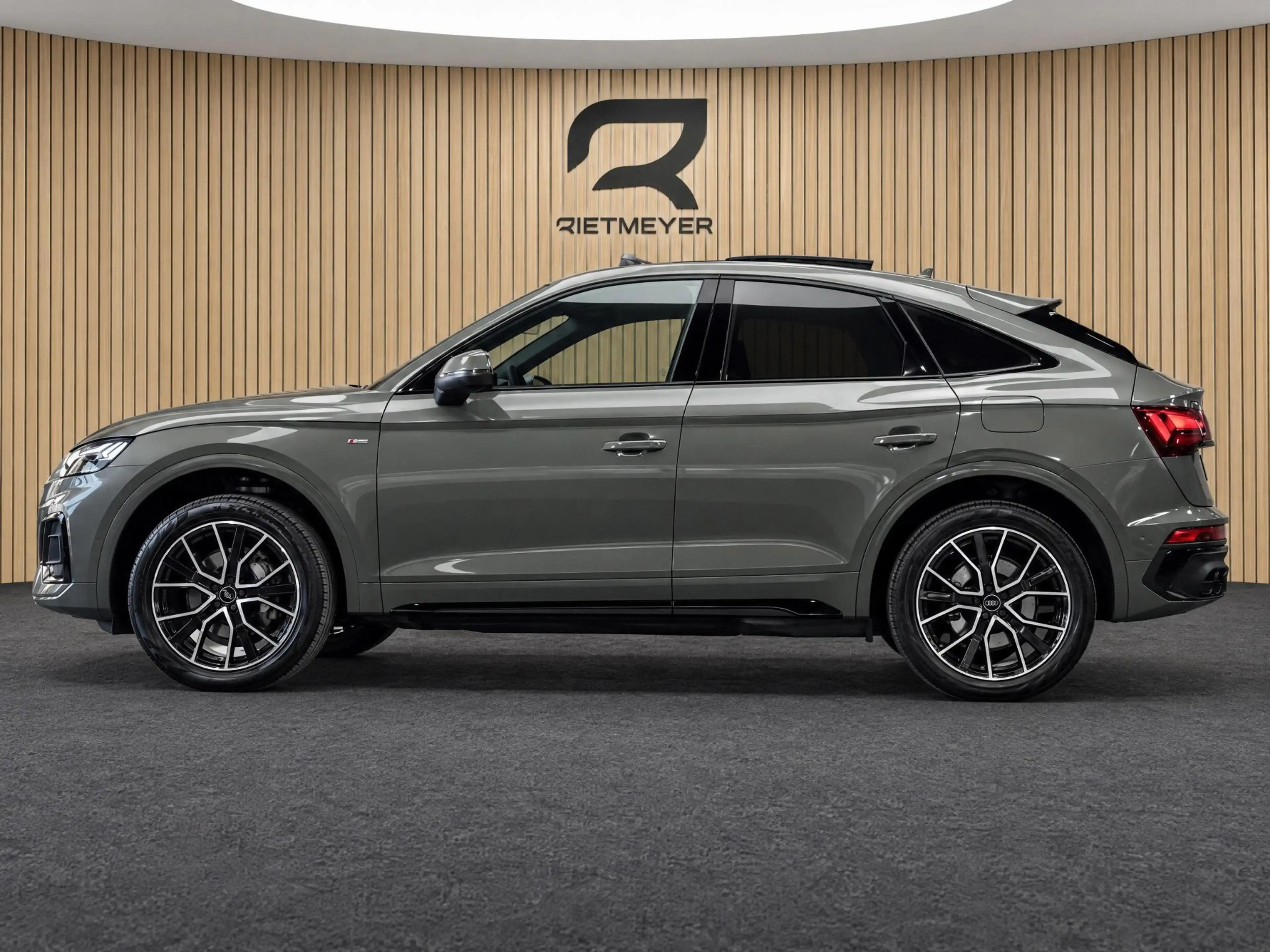 Audi Q5 Sportback 55 TFSI e S edition Competition |Pano |R — photo 2