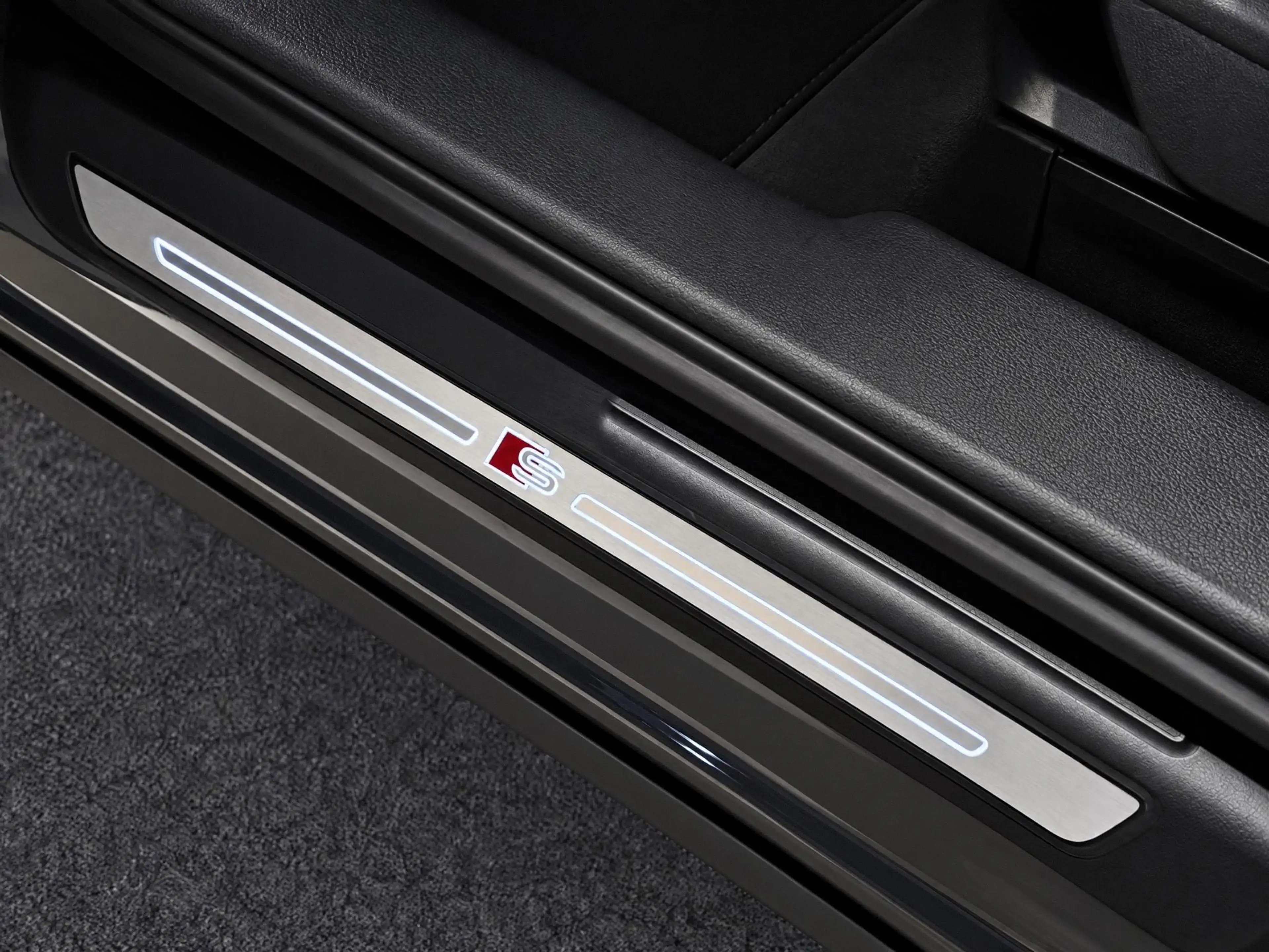 Audi Q5 Sportback 55 TFSI e S edition Competition |Pano |R — photo 29