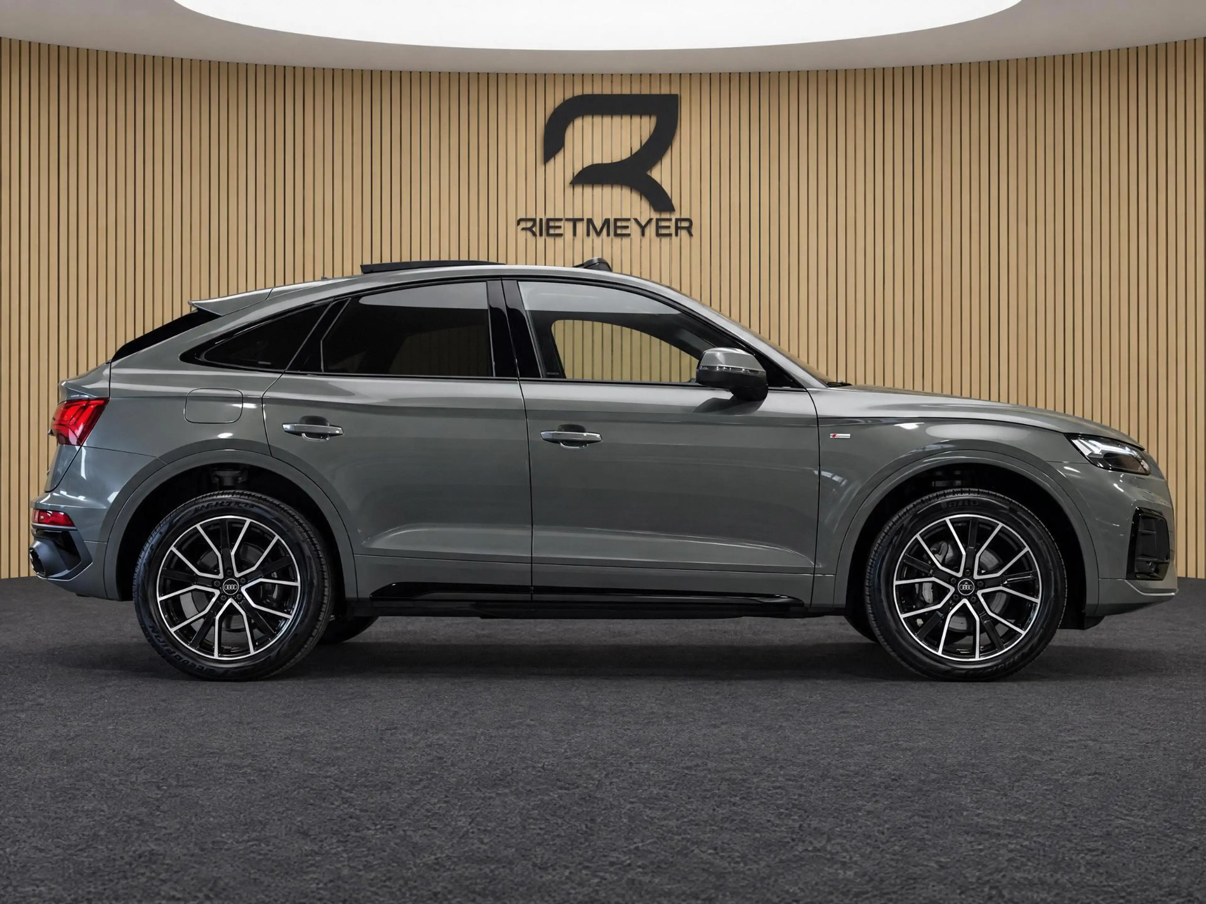 Audi Q5 Sportback 55 TFSI e S edition Competition |Pano |R — photo 12