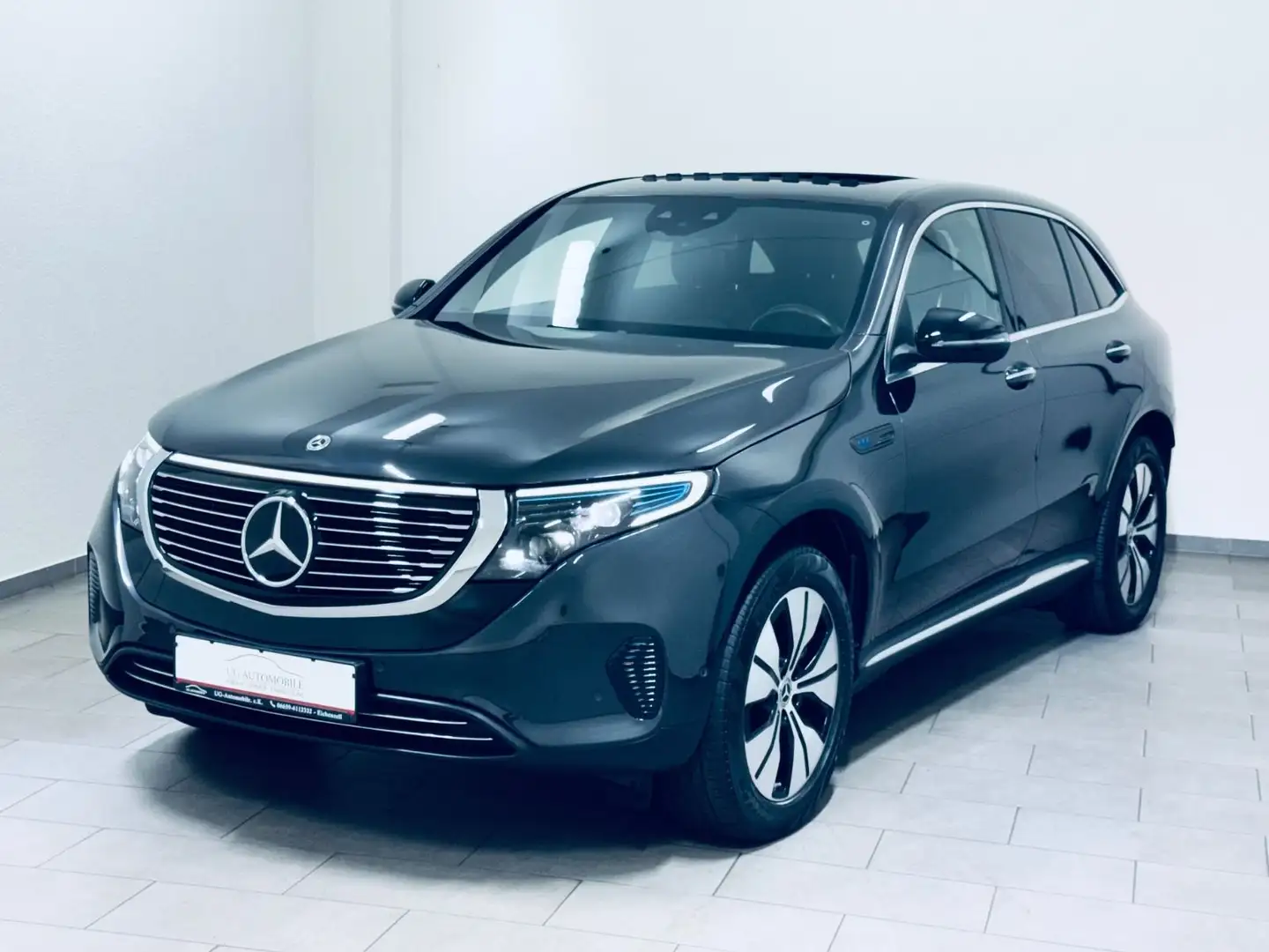 Mercedes-Benz EQC 400 -Klasse EQC 400 4Matic* HUD *AHK *8xALU *ACC Grey - 2
