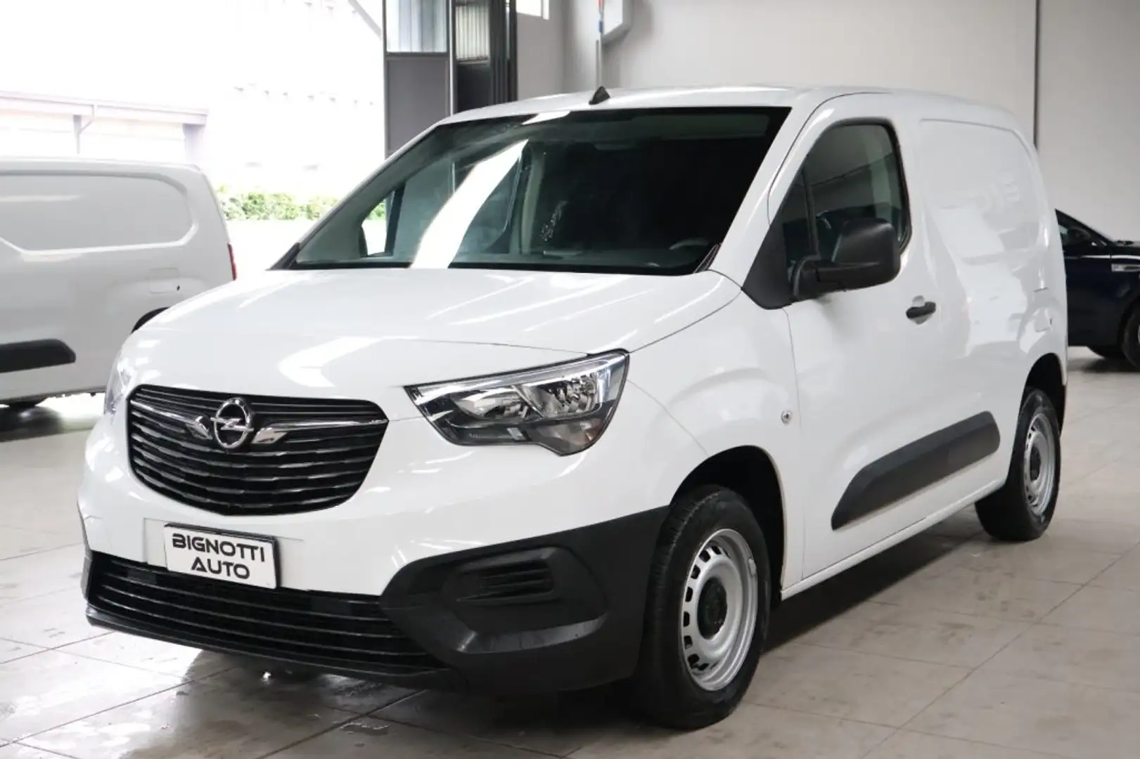 Opel Combo Cargo 1.5 Diesel 100CV S&S PC 1000kg Edition Blanc - 1